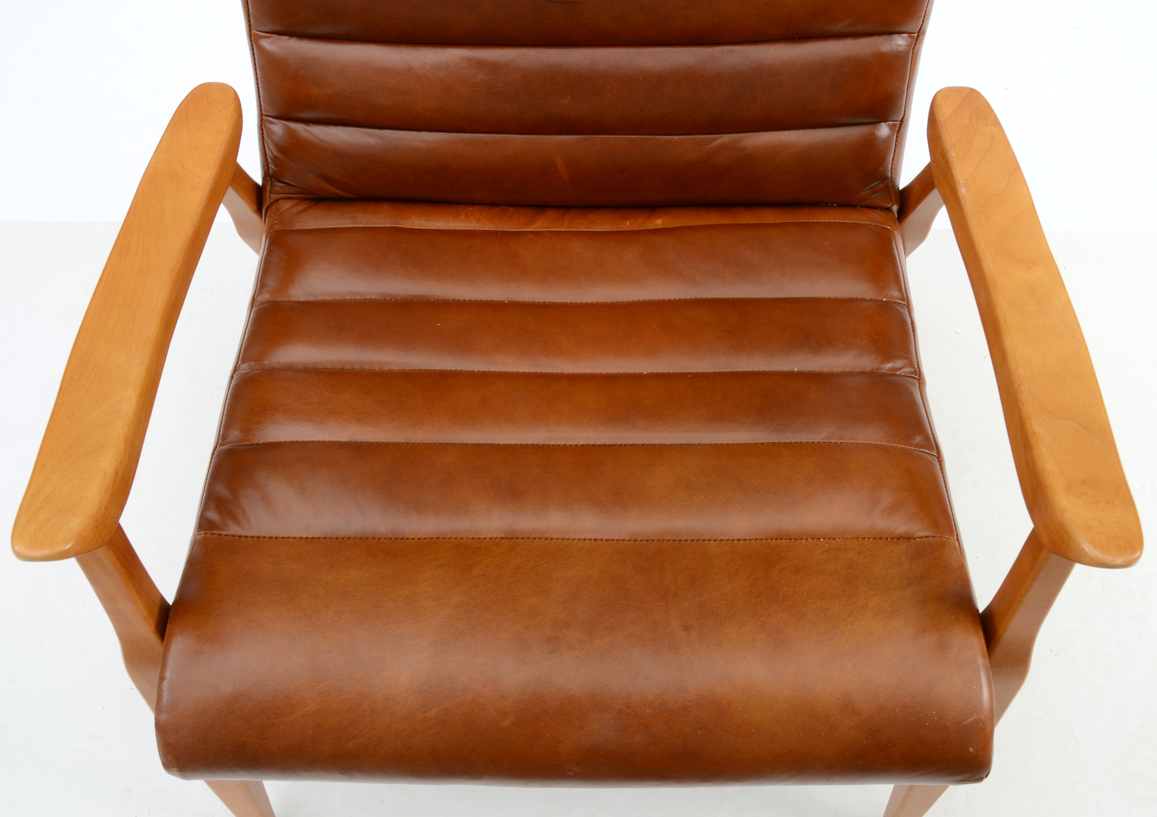 "Han" Leather Lounge Chair by Klaussner