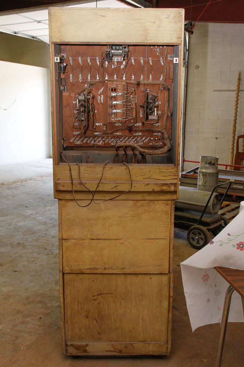 1950 Bally "Turf King" Bingo Pinball Machine