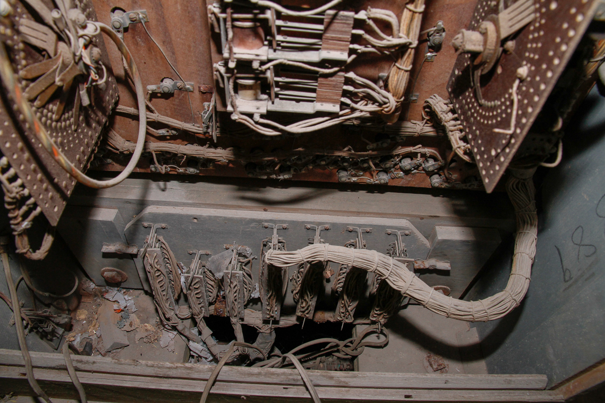 1950 Bally "Turf King" Bingo Pinball Machine