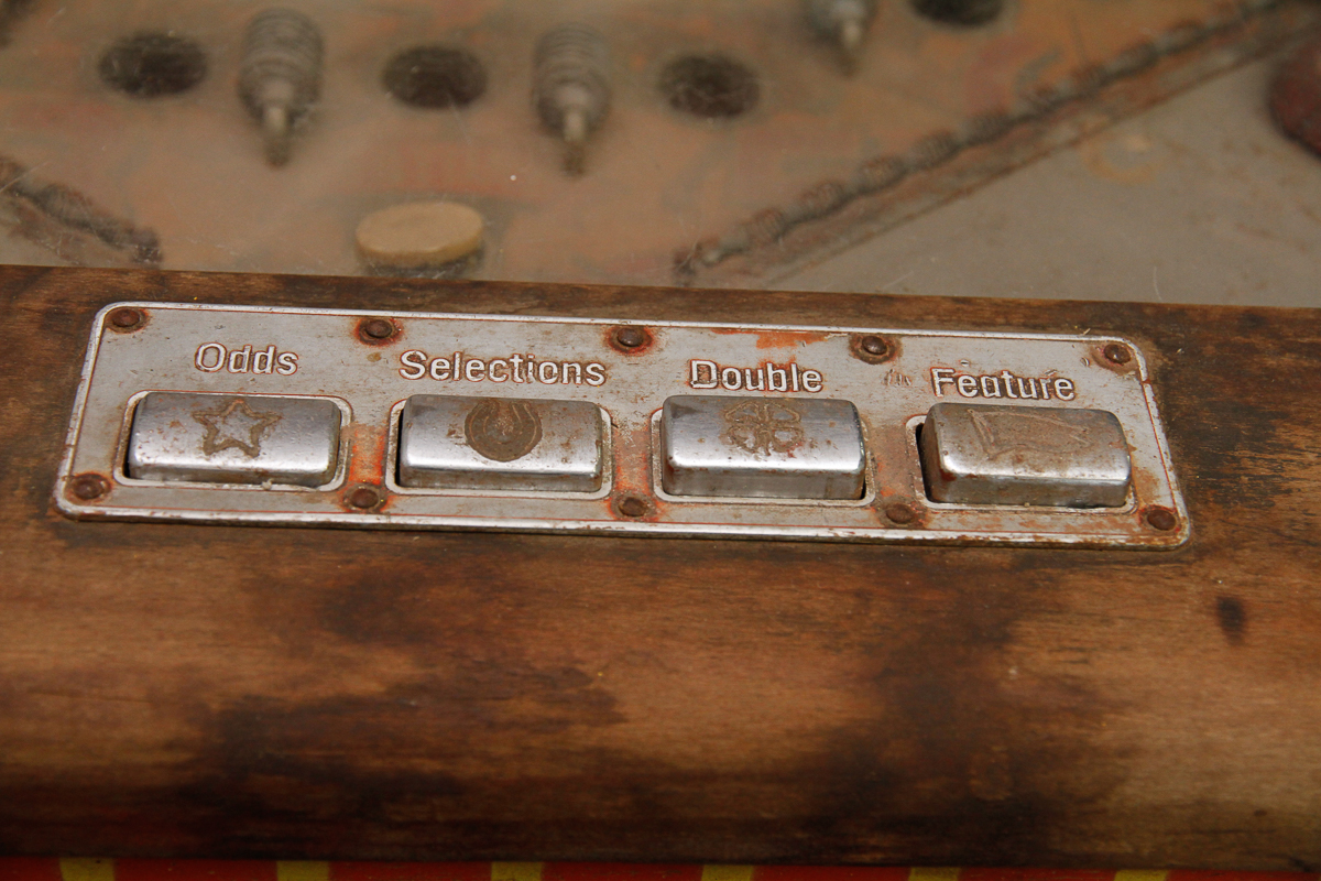 1950 Bally "Turf King" Bingo Pinball Machine