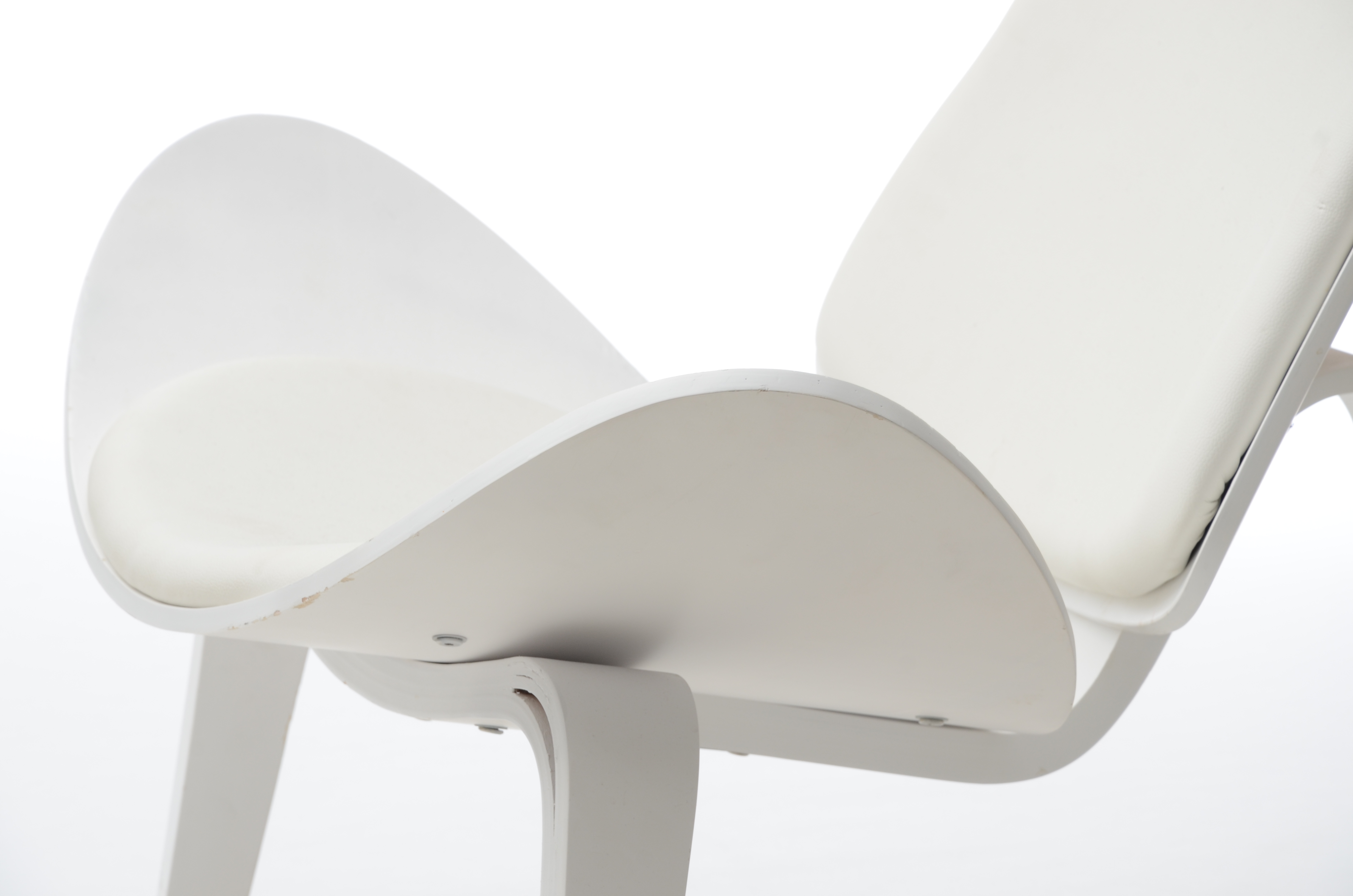 Contemporary Elliptical Lounge Chair