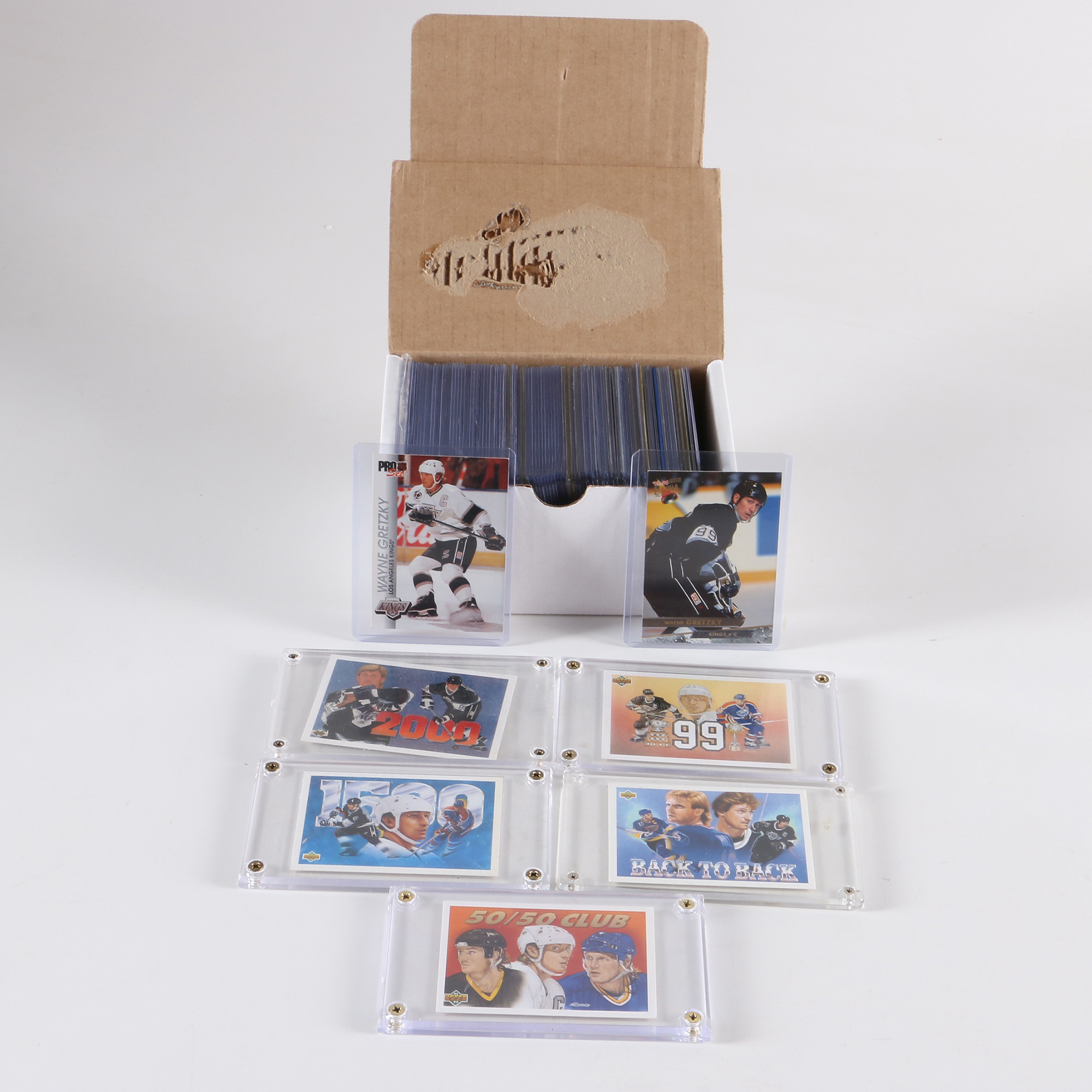 Vintage and Contemporary Hockey Cards Including Various Wayne Gretzky