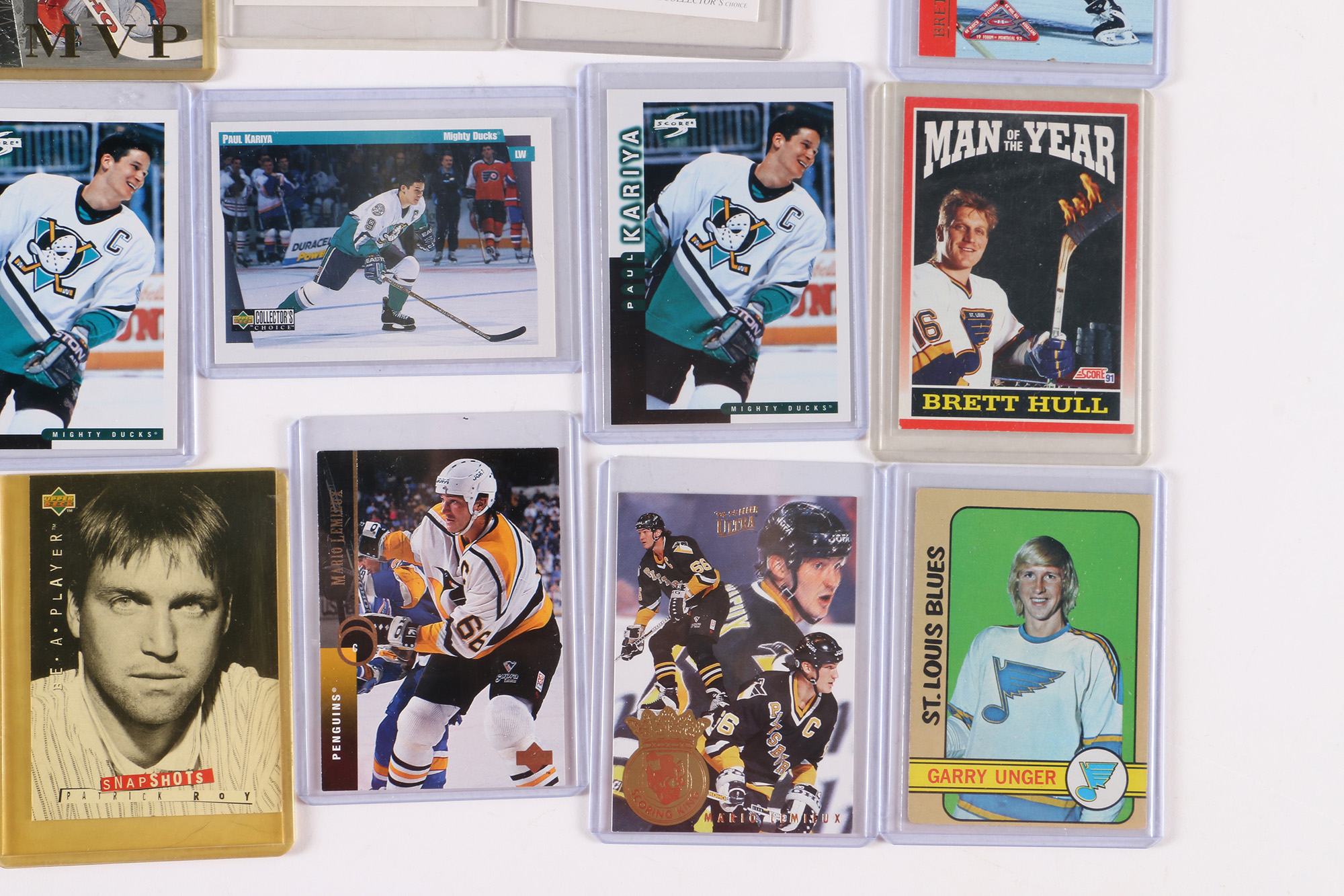 Vintage and Contemporary Hockey Cards Including Various Wayne Gretzky