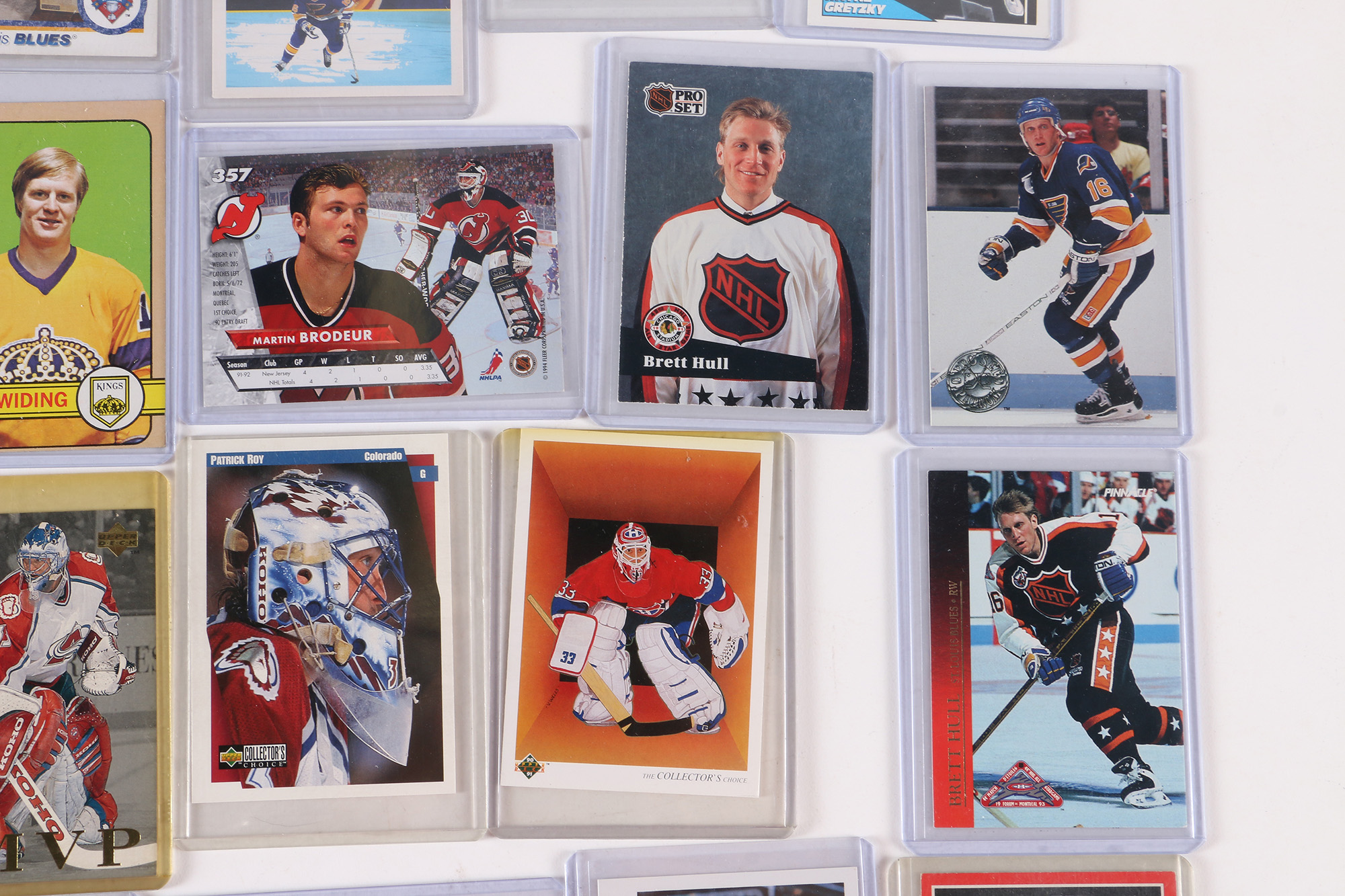 Vintage and Contemporary Hockey Cards Including Various Wayne Gretzky