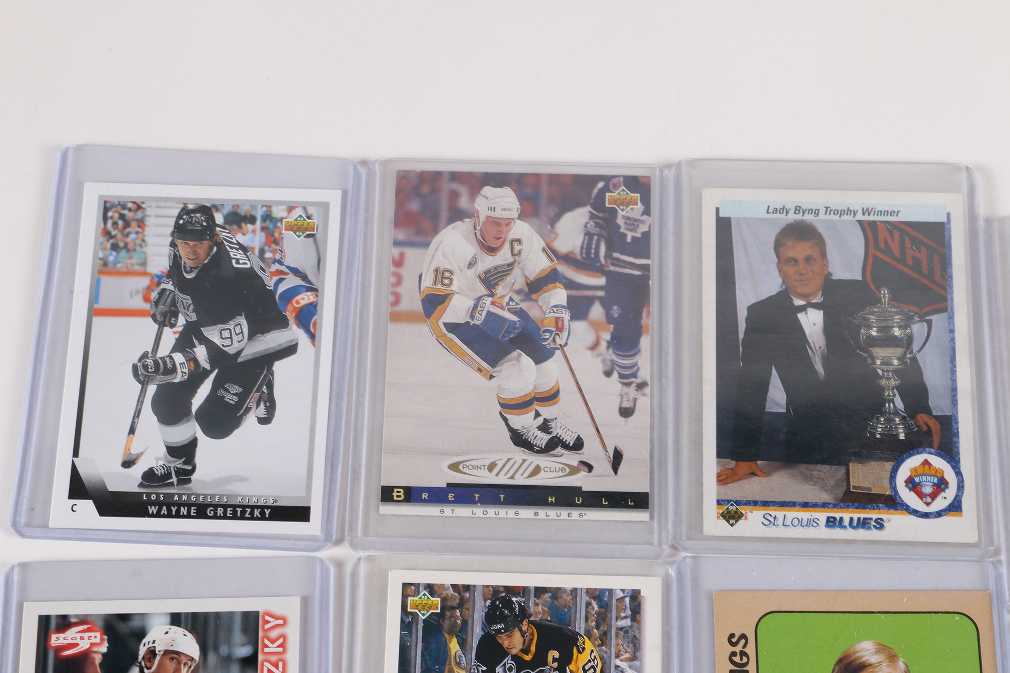 Vintage and Contemporary Hockey Cards Including Various Wayne Gretzky