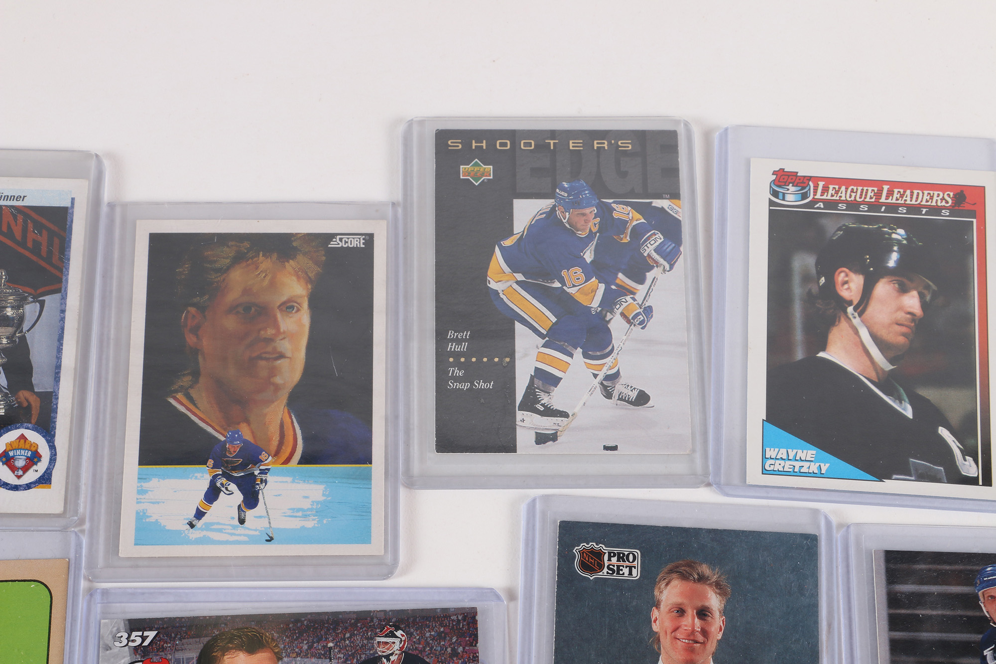 Vintage and Contemporary Hockey Cards Including Various Wayne Gretzky