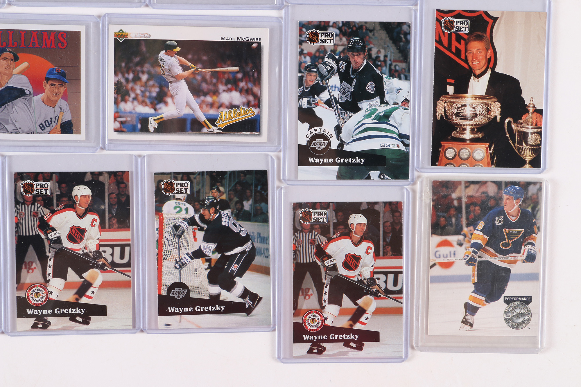 Vintage and Contemporary Hockey Cards Including Various Wayne Gretzky