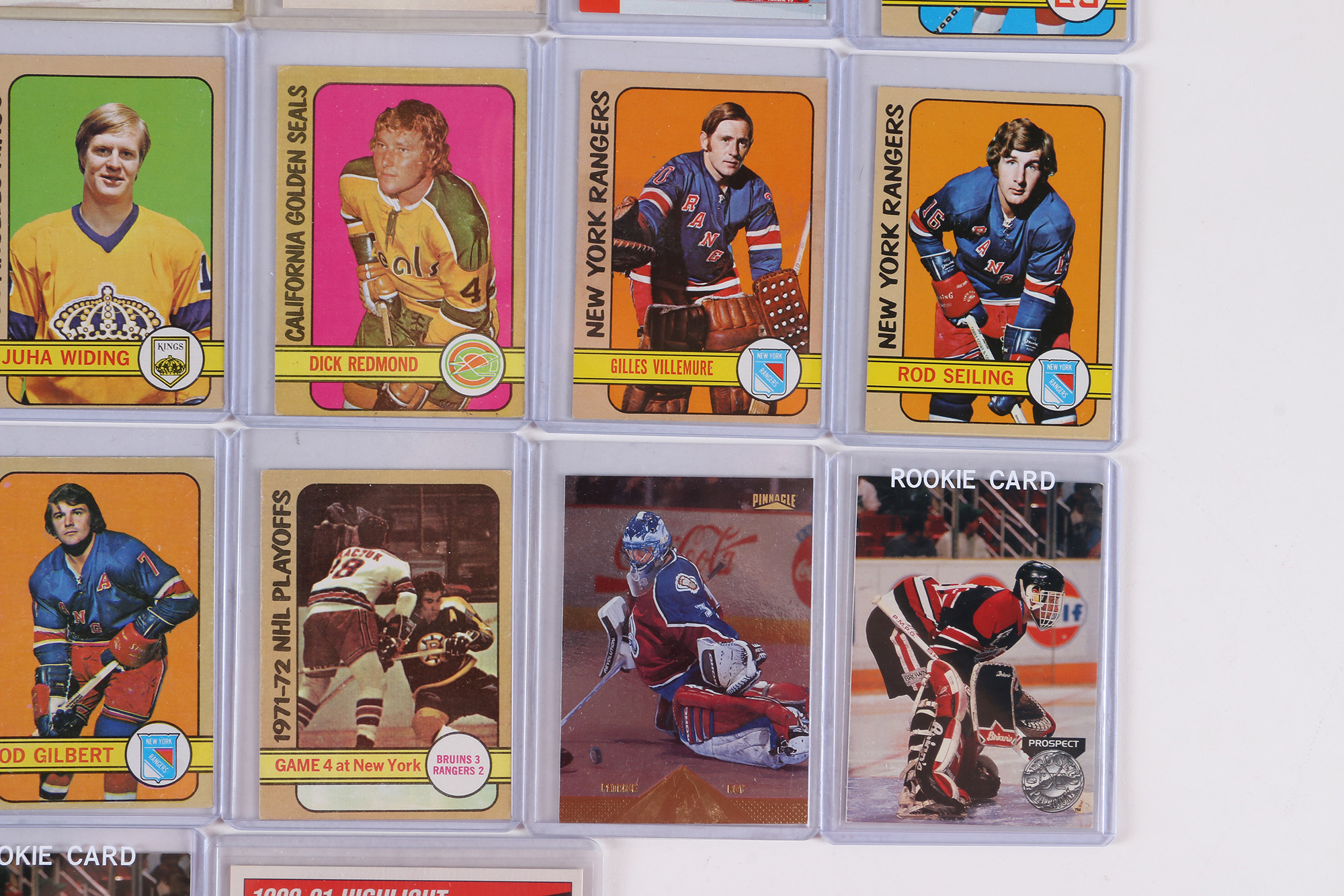 Vintage and Contemporary Hockey Cards Including Various Wayne Gretzky