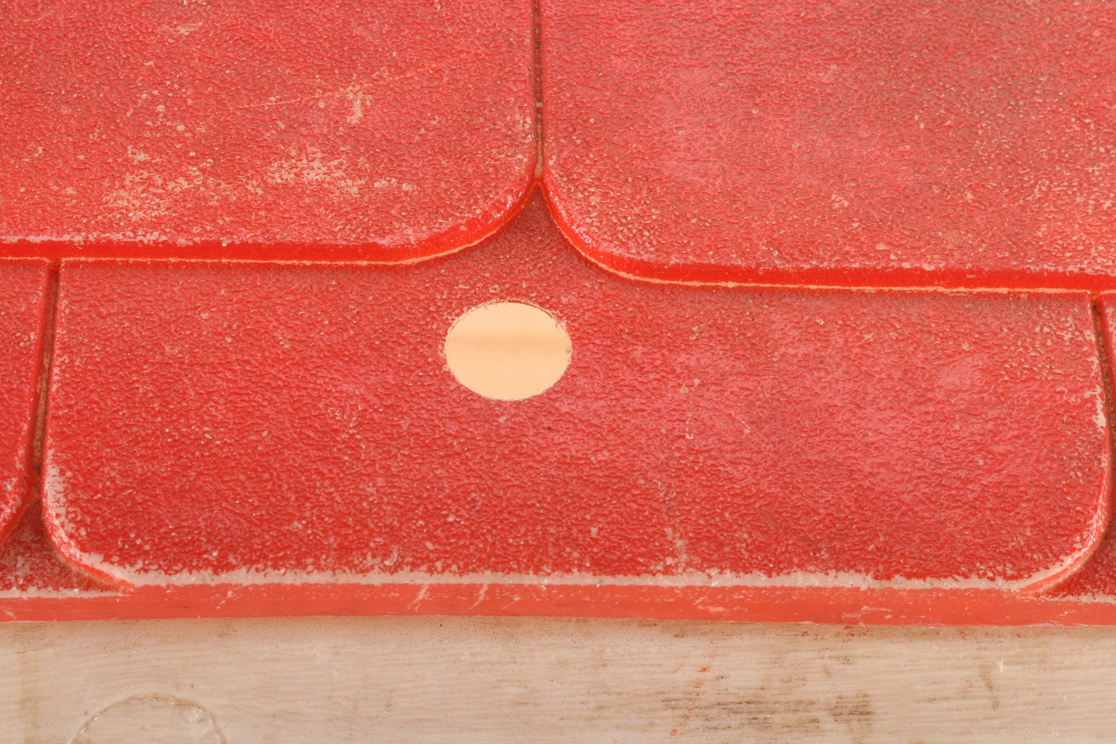 "Peanuts" Snoopy and Woodstock Plastic Toy Chest