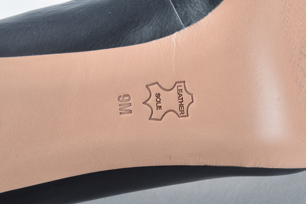 Tory Burch Greenwich Classic Pumps in Black