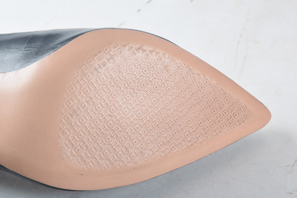 Tory Burch Greenwich Classic Pumps in Black