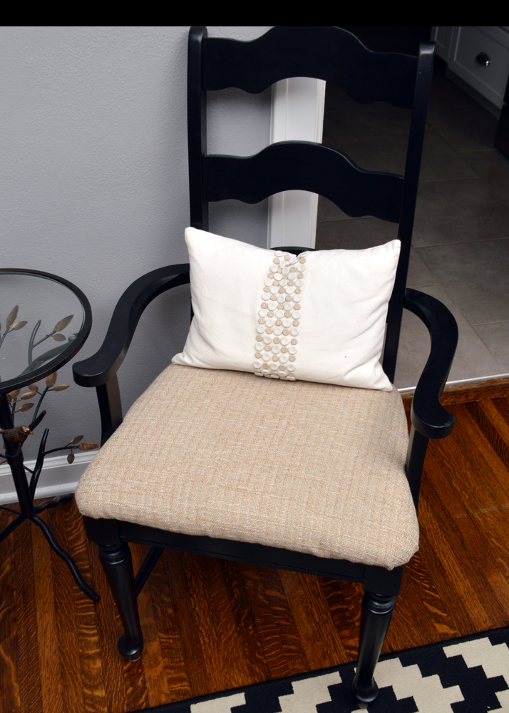 Contemporary Queen Anne Style Armchairs With Accent Table