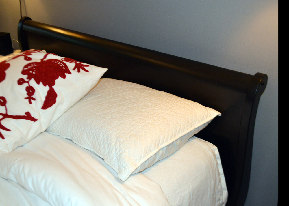 Contemporary Queen Size Sleigh Bed Frame