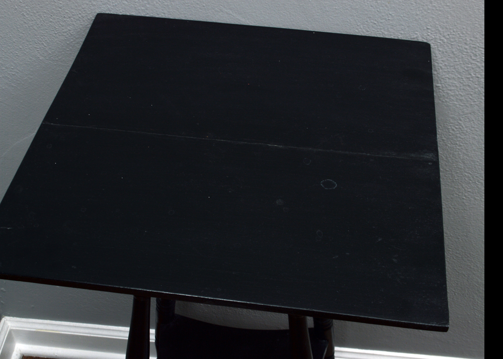 Black Accent Table and Lamp