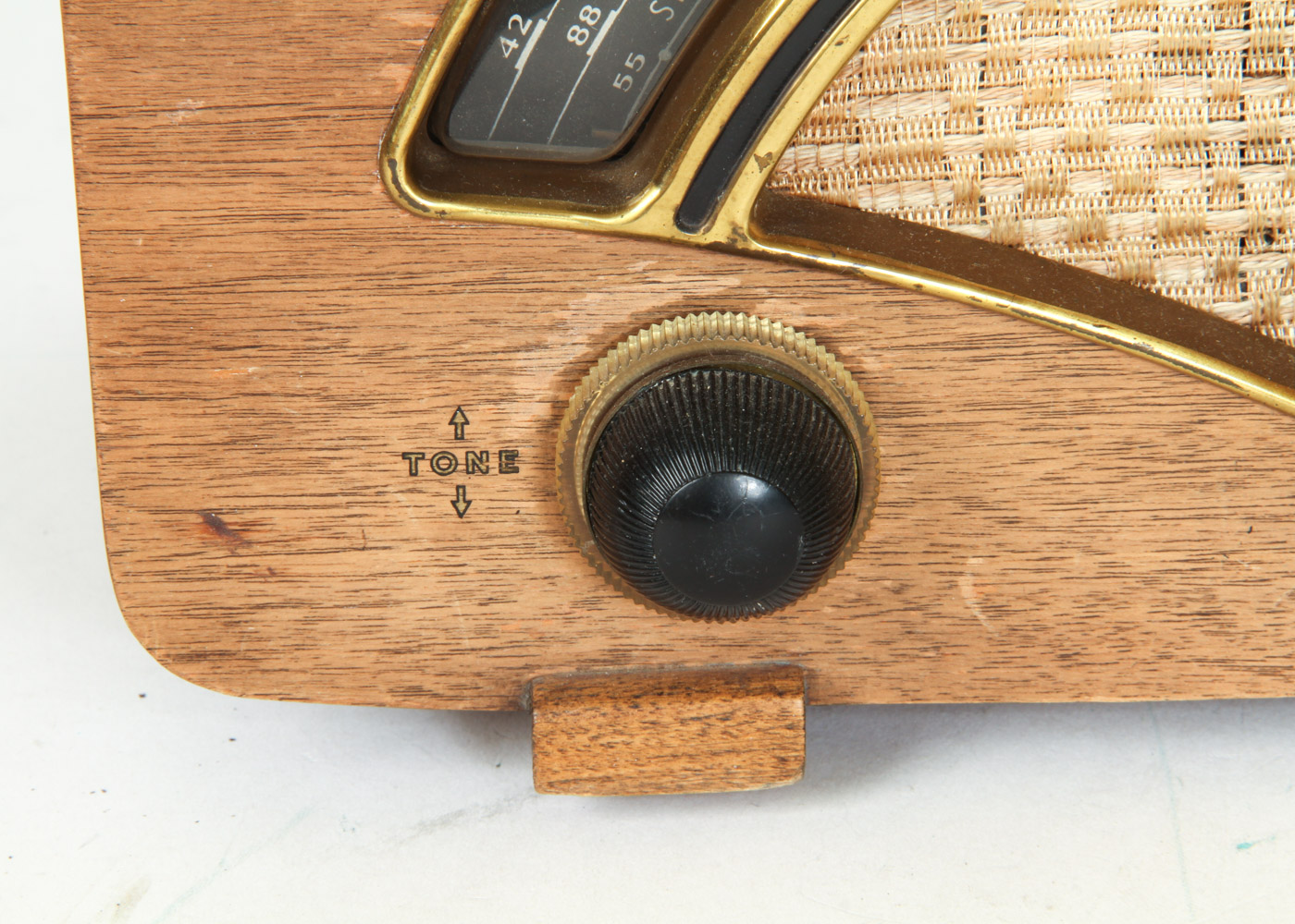 Vintage Zenith Wood Radio and Hallicrafters S-38D AM/CW Shortwave Receiver