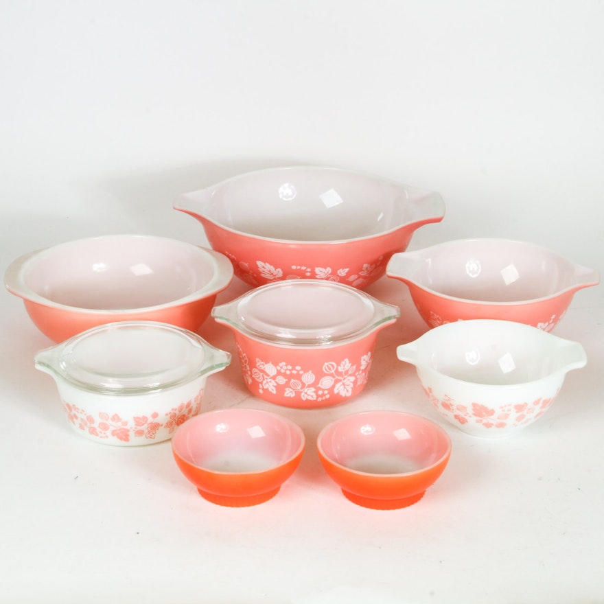 Collection of Vintage Pyrex Bowls