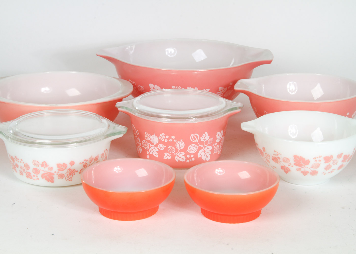 Collection of Vintage Pyrex Bowls
