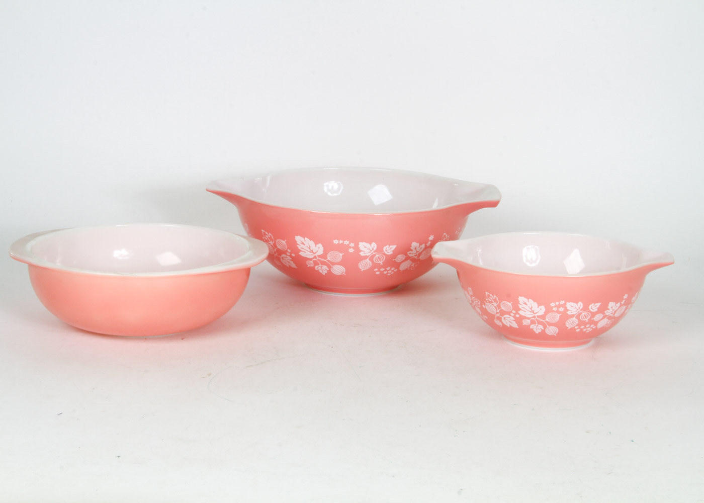Collection of Vintage Pyrex Bowls