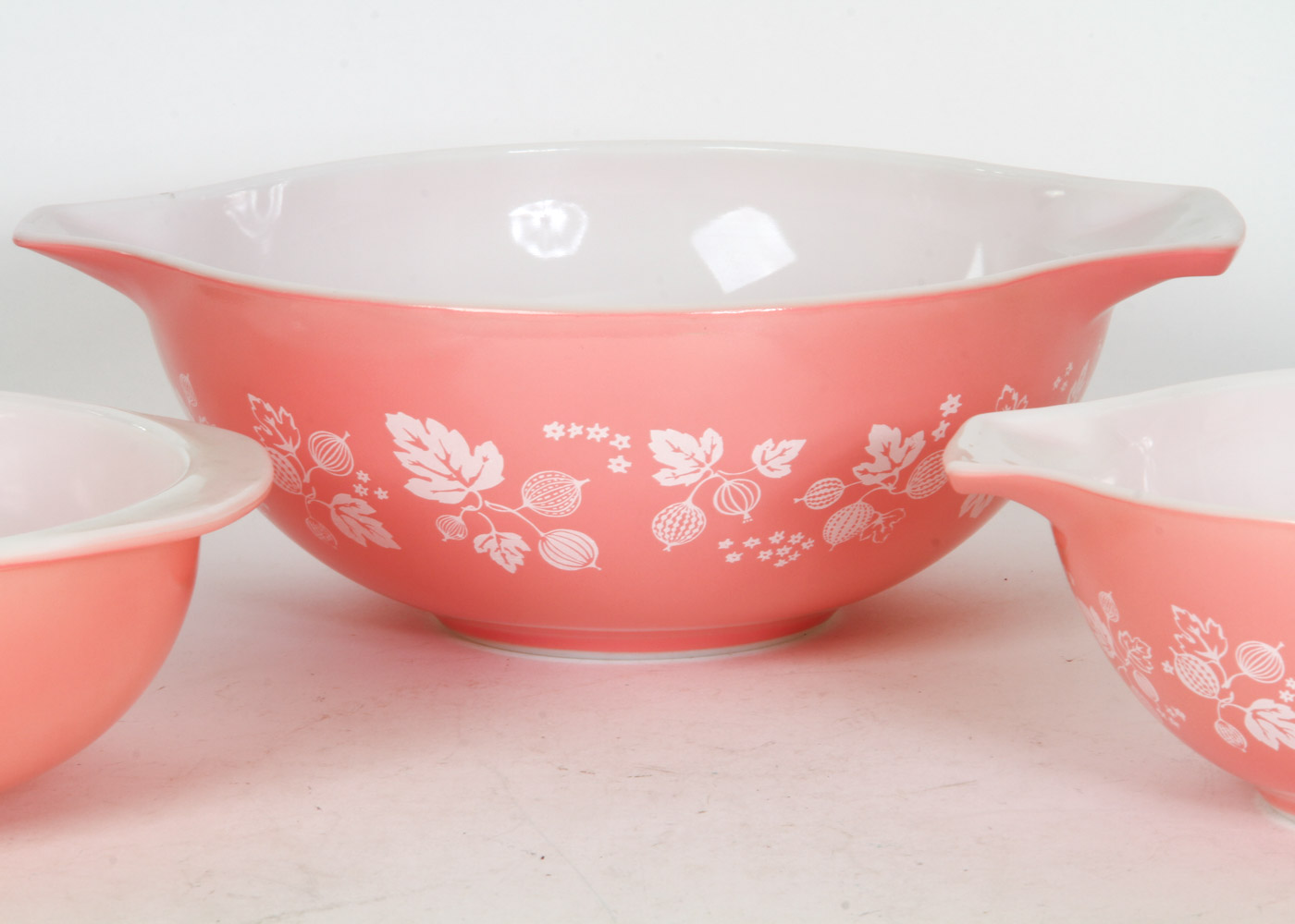 Collection of Vintage Pyrex Bowls
