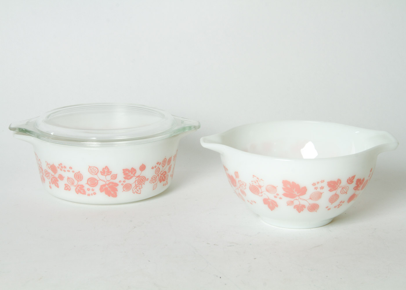 Collection of Vintage Pyrex Bowls