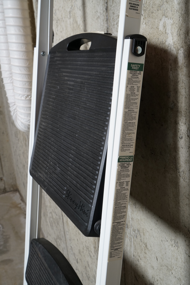 Folding Tricam Aluminum Step Ladder