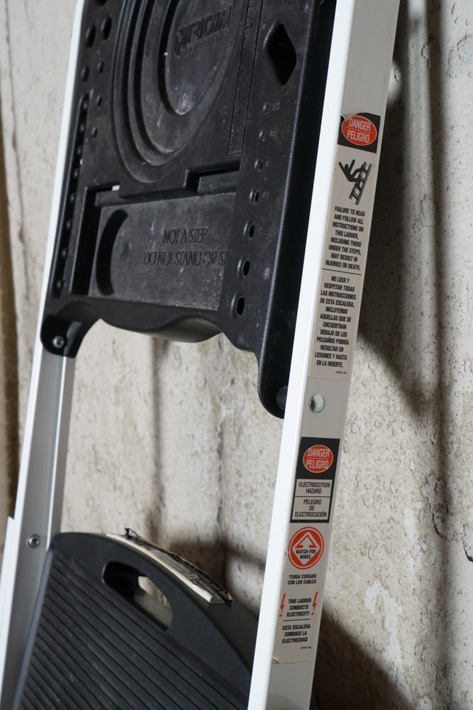 Folding Tricam Aluminum Step Ladder