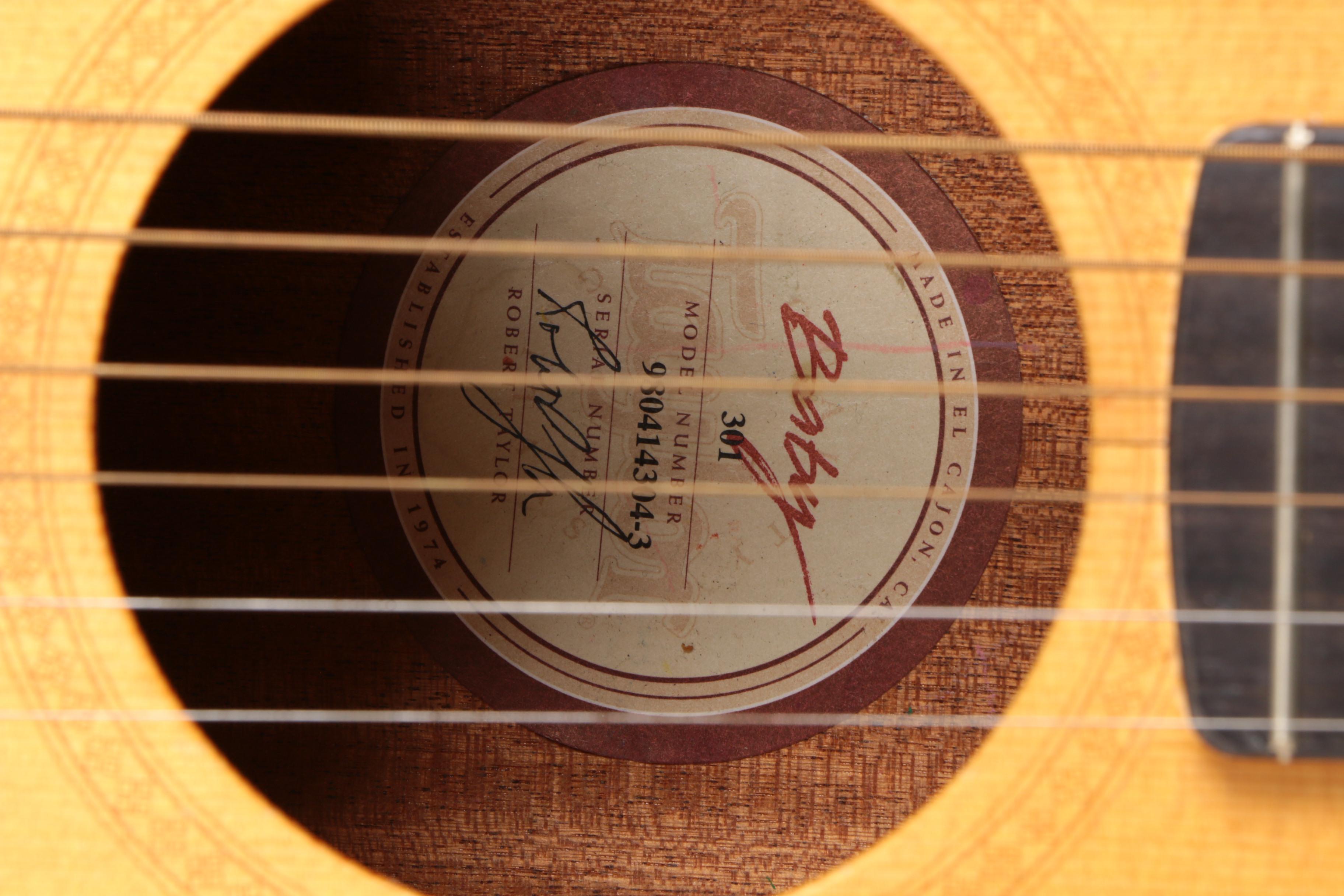 Taylor 1998 Baby Taylor 301 Acoustic Dreadnought Travel Guitar