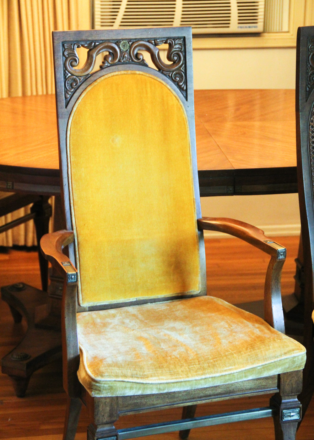 Vintage Dining Room Table and Four Chairs