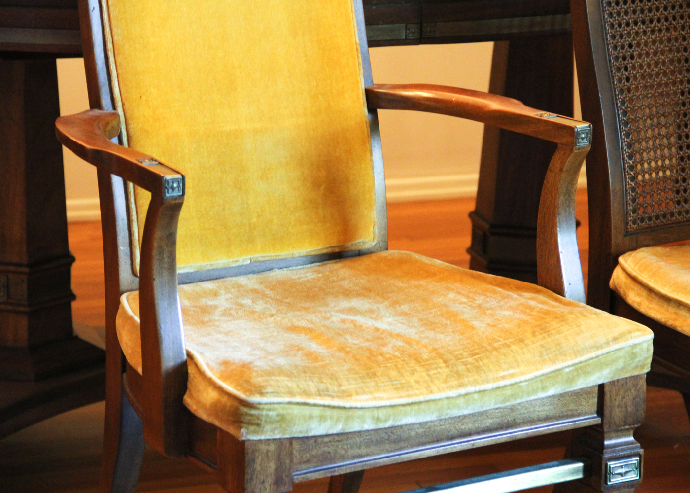 Vintage Dining Room Table and Four Chairs