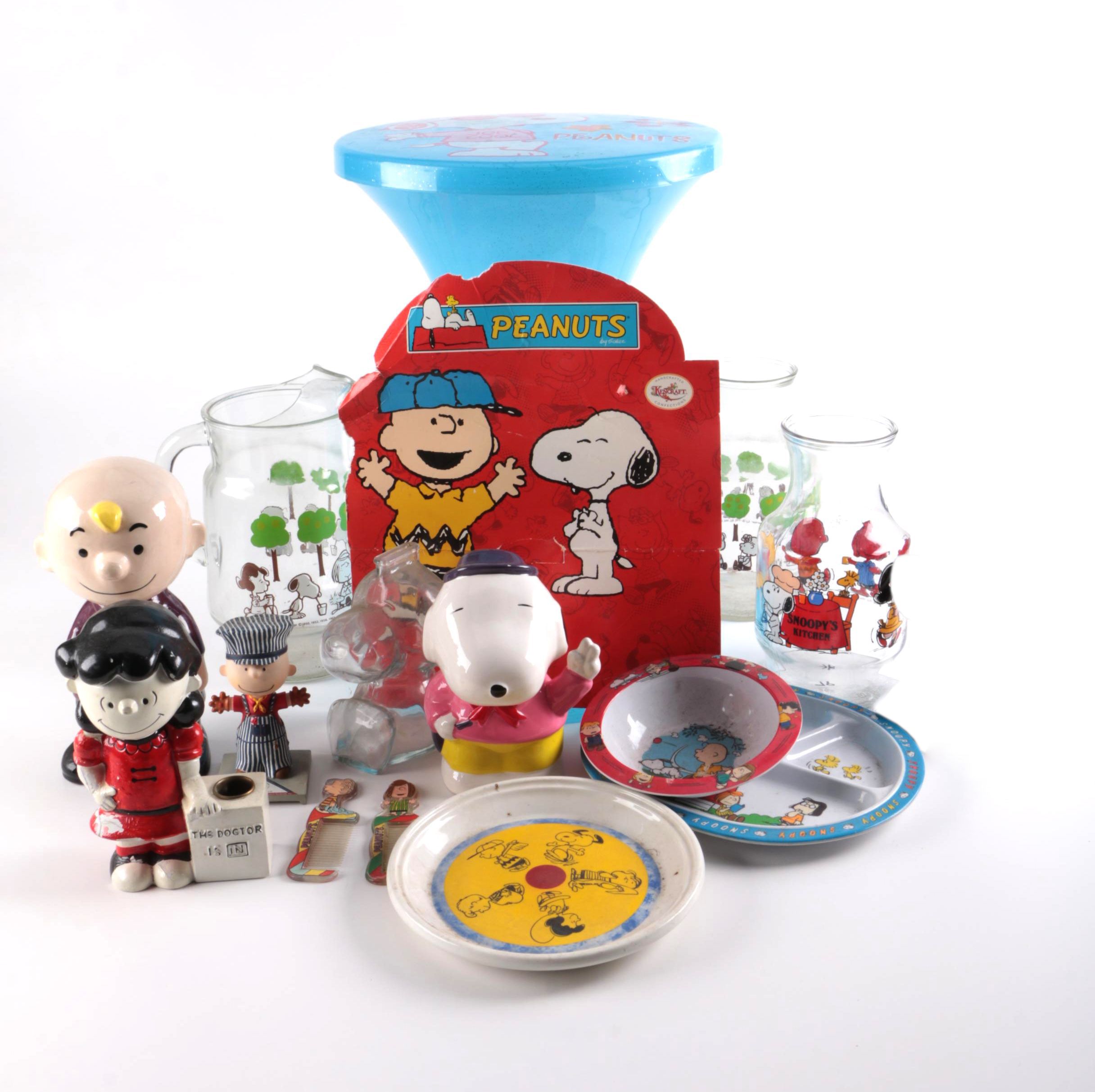 "Peanuts" Merchandise Including 1960s Anchor Hocking Carafes