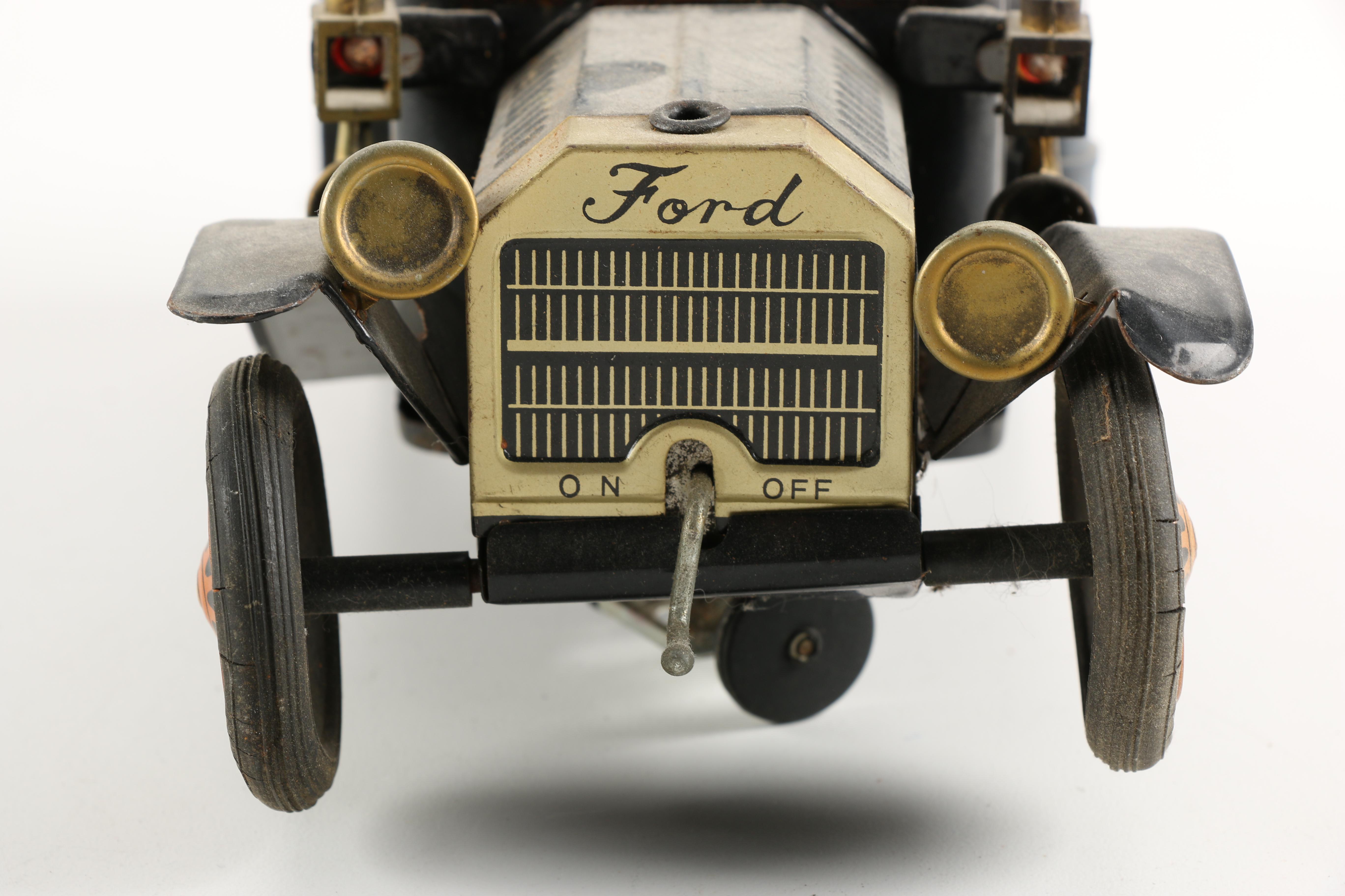 Vintage Metal Movable Vehicle Toys