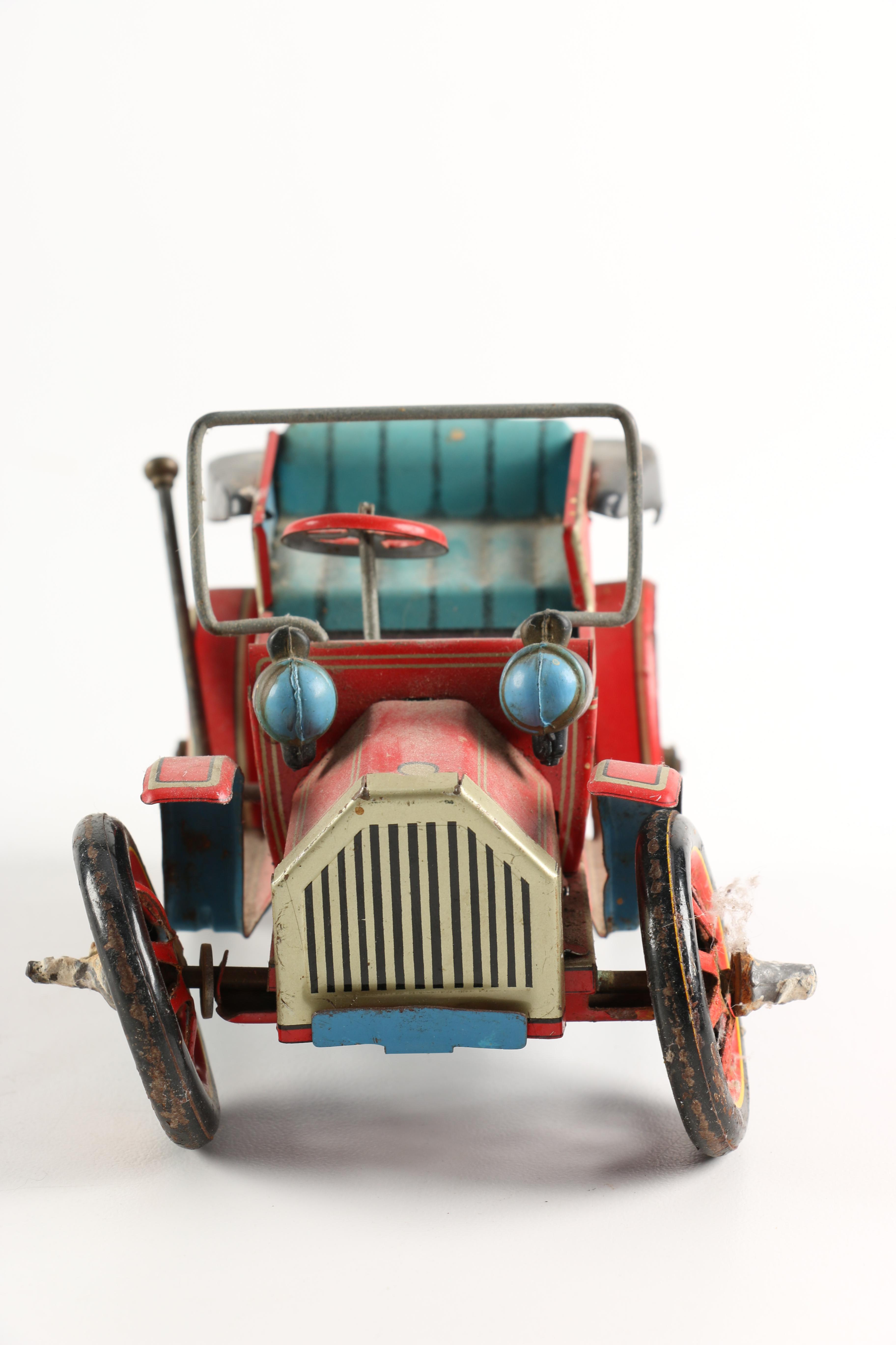 Vintage Metal Movable Vehicle Toys