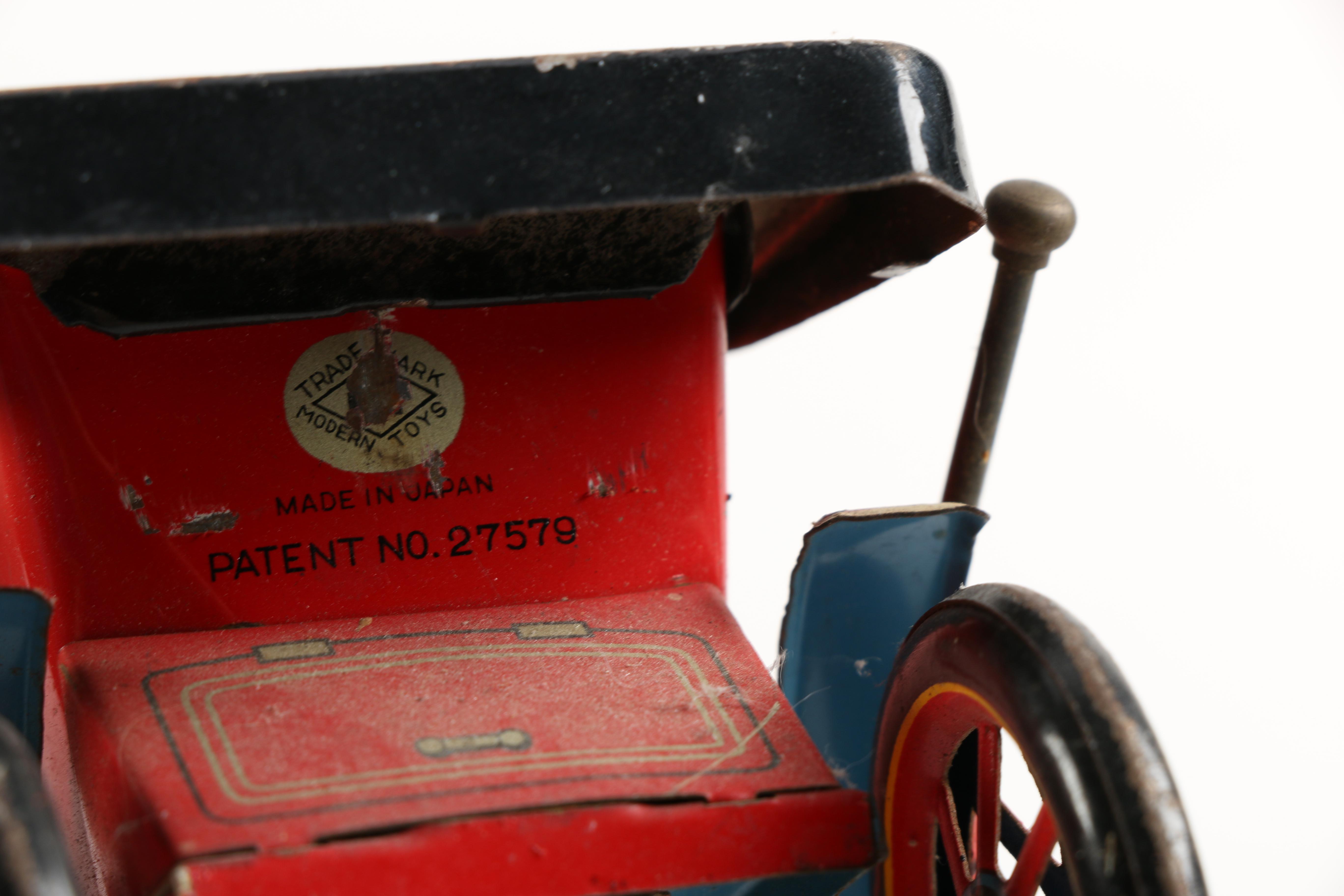 Vintage Metal Movable Vehicle Toys