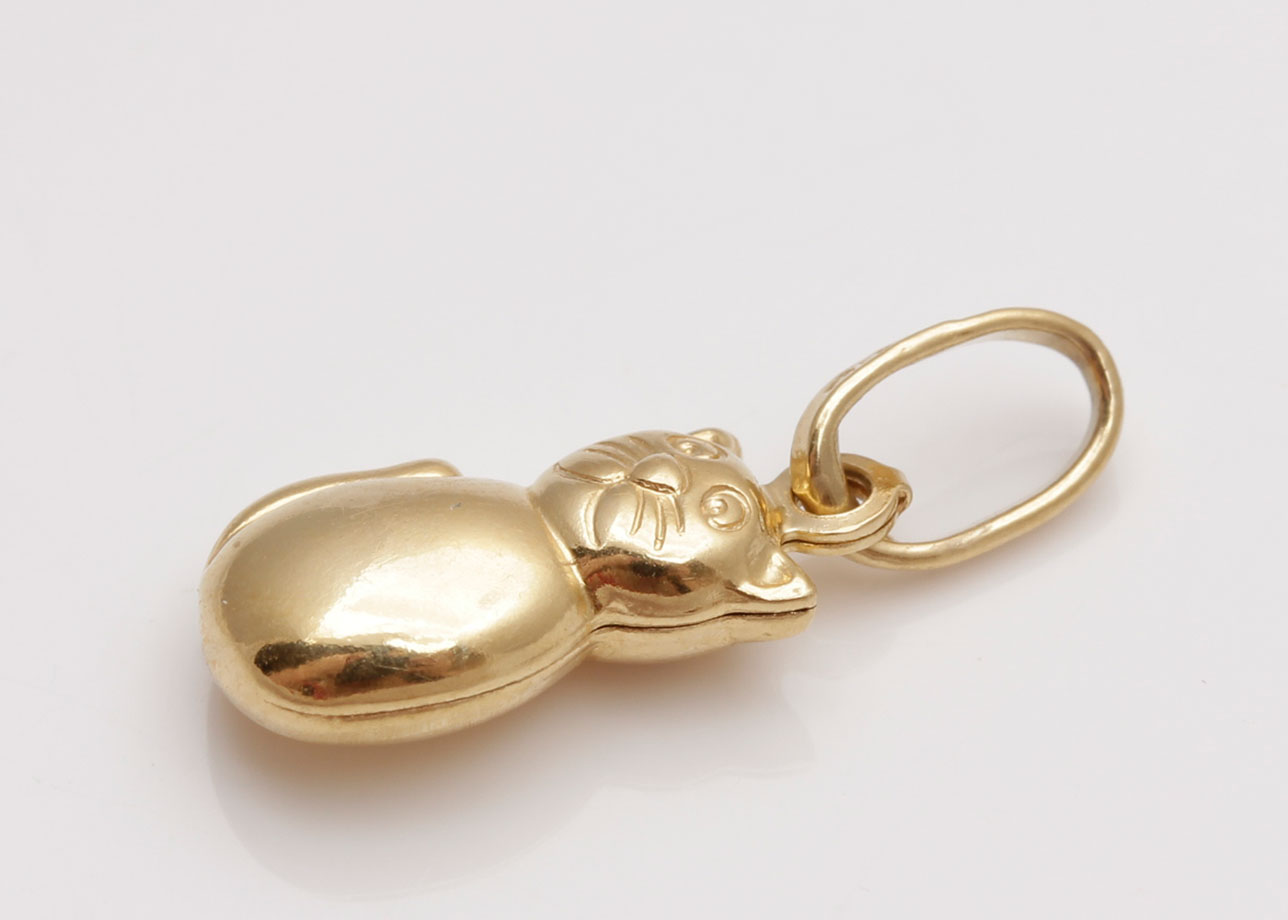 18K Yellow Gold Cat Pendant