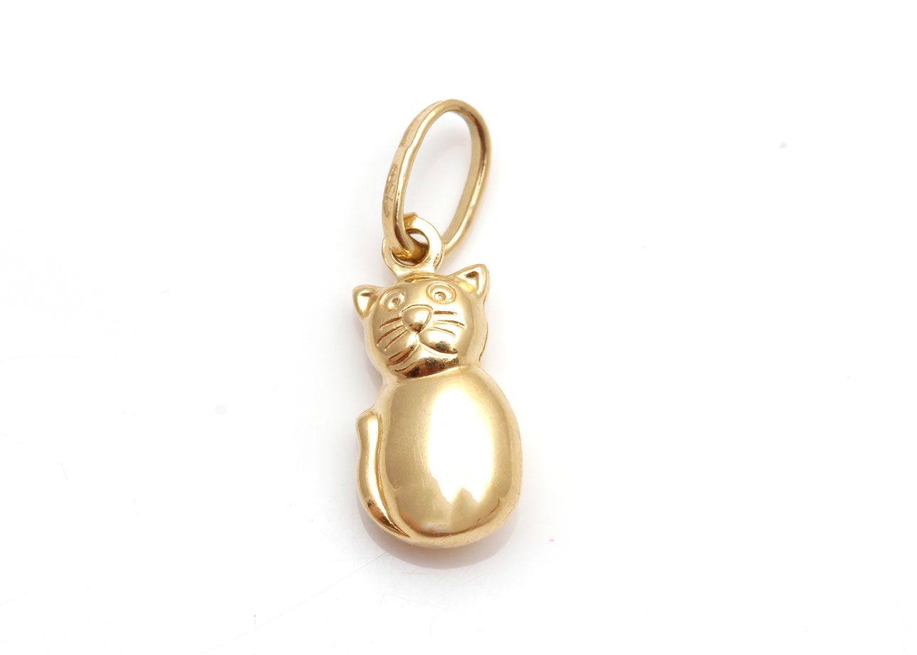 18K Yellow Gold Cat Pendant
