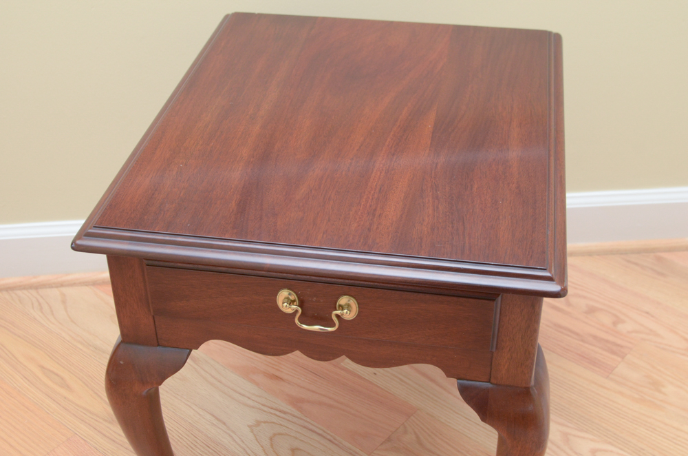 Henkel-Harris Queen Anne Style Mahogany Nightstands