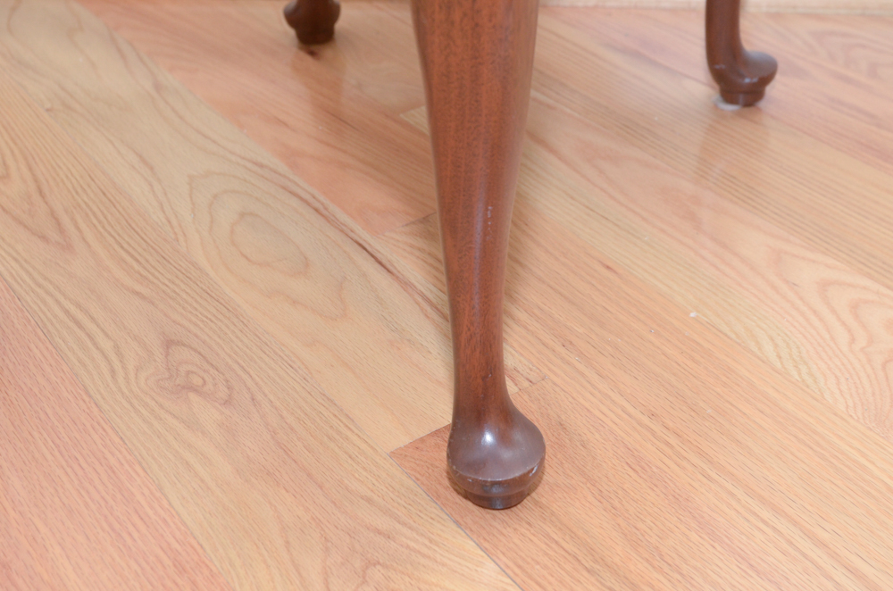 Henkel-Harris Queen Anne Style Mahogany Nightstands