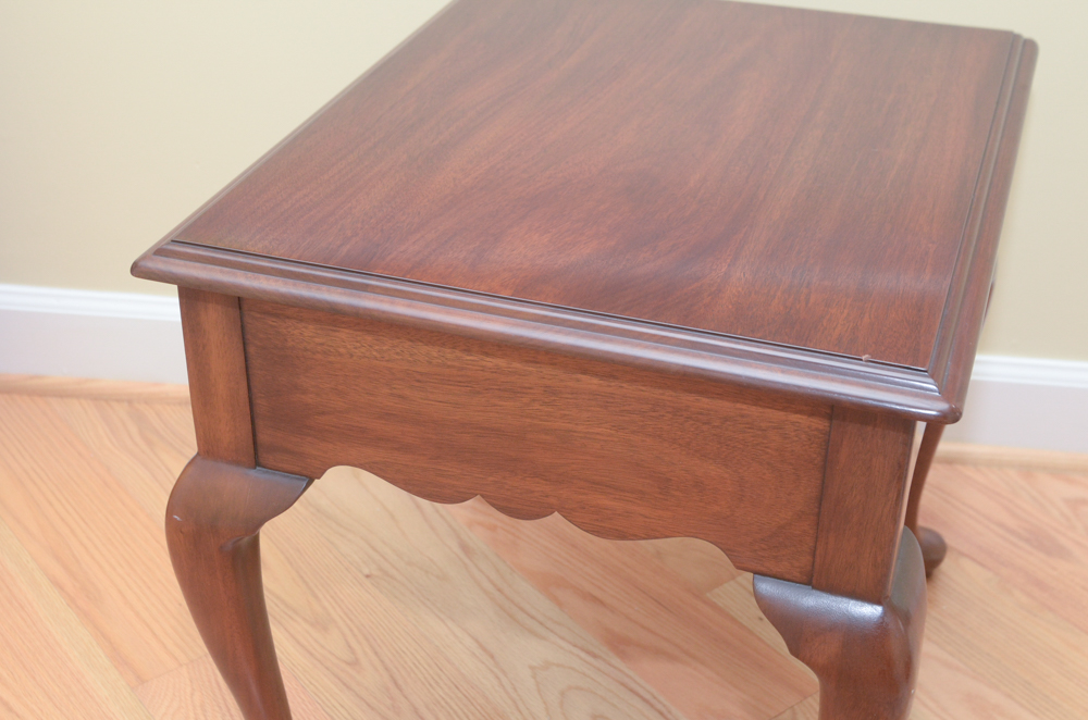 Henkel-Harris Queen Anne Style Mahogany Nightstands