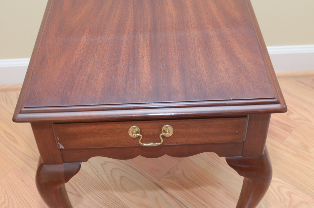 Henkel-Harris Queen Anne Style Mahogany Nightstands