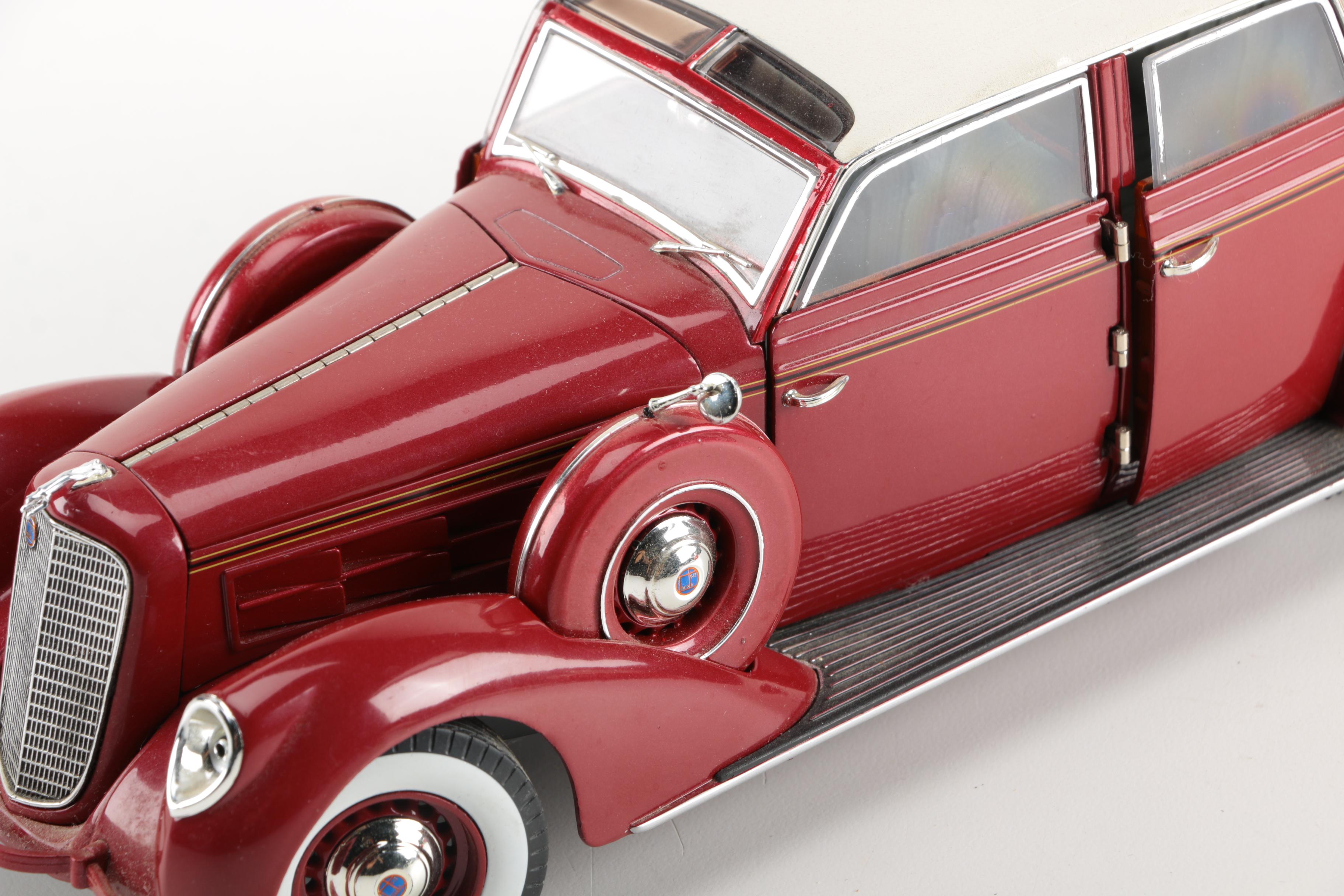 1:18 Scale Die-Cast Replica Classic Lincoln Cars