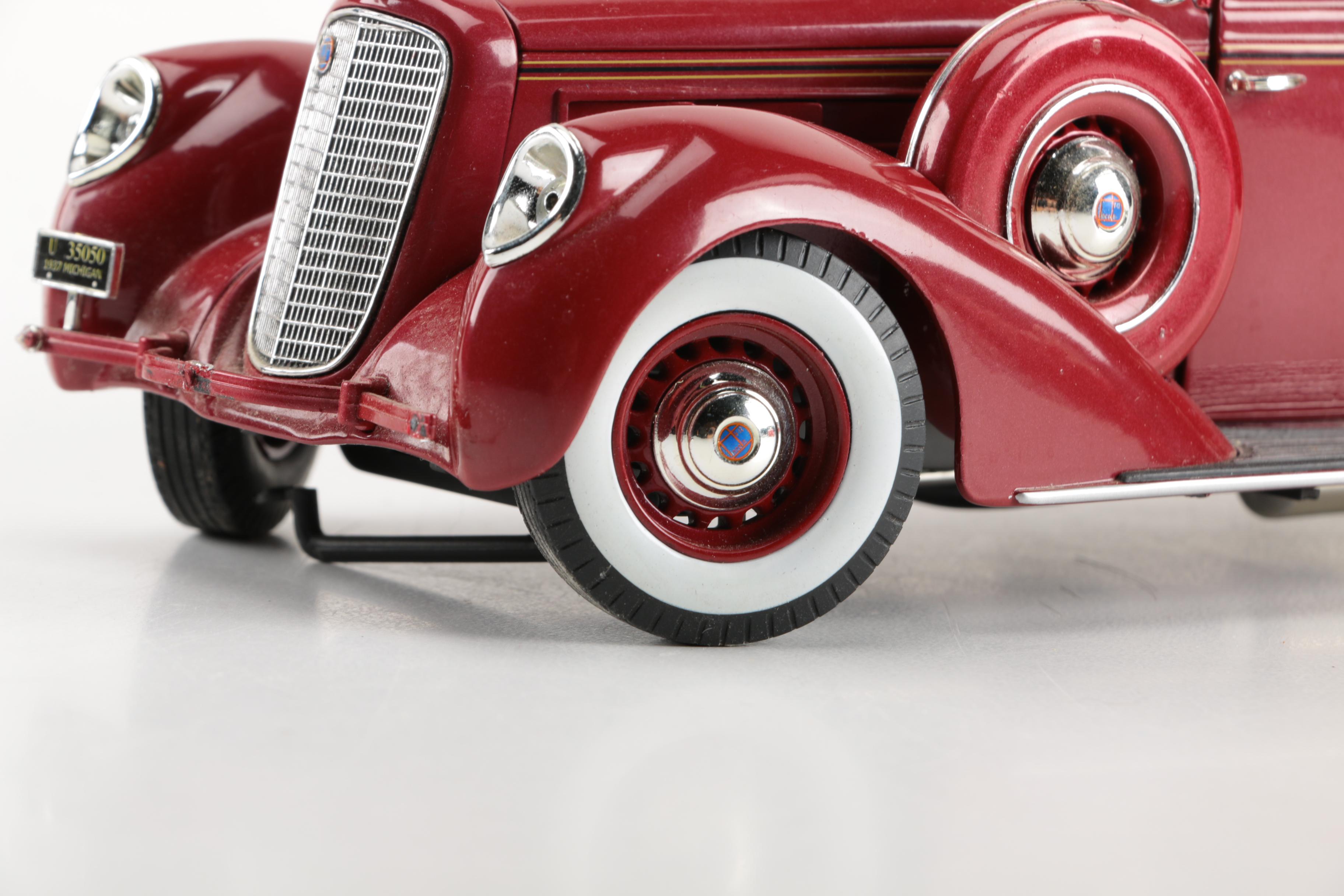 1:18 Scale Die-Cast Replica Classic Lincoln Cars