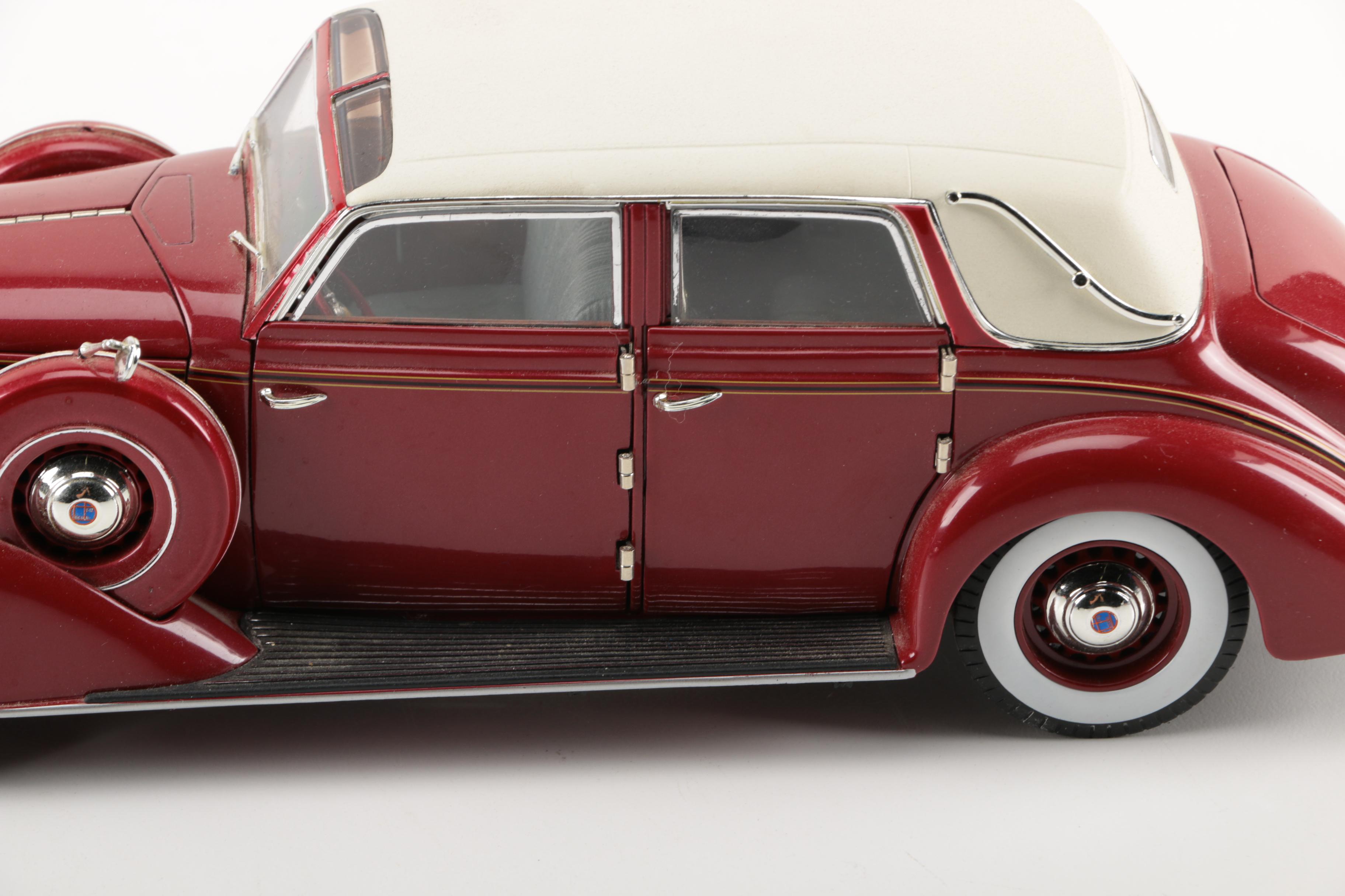 1:18 Scale Die-Cast Replica Classic Lincoln Cars