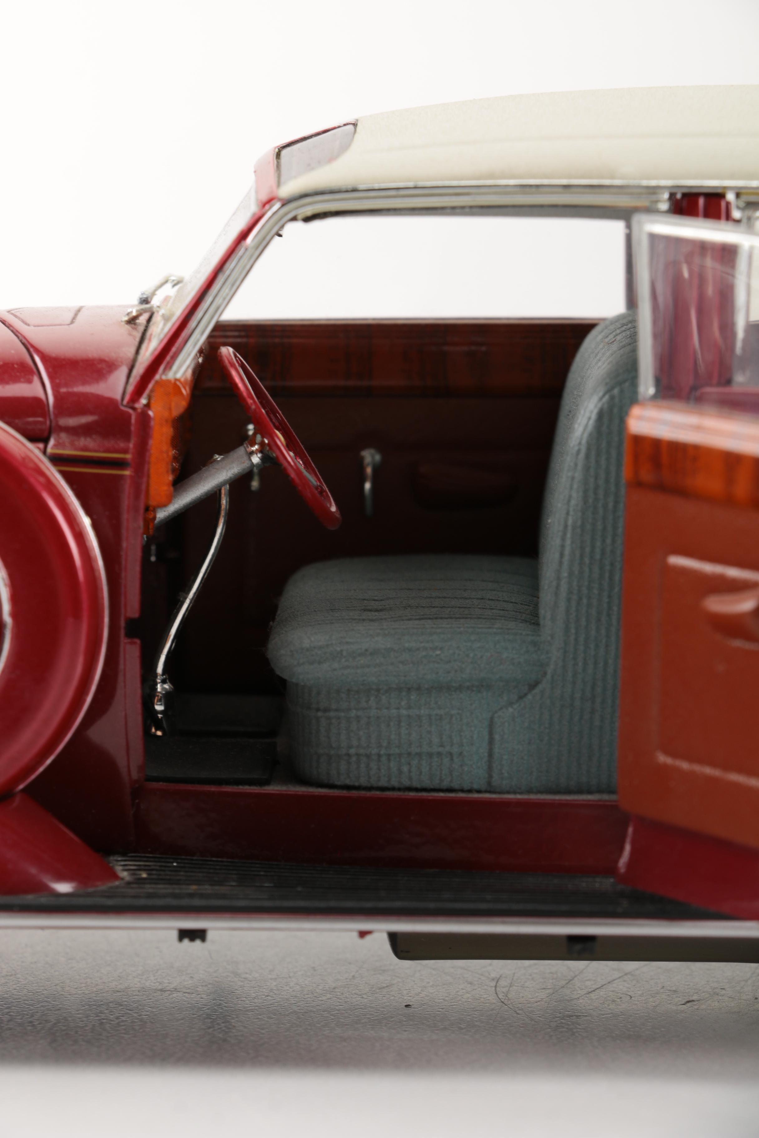 1:18 Scale Die-Cast Replica Classic Lincoln Cars