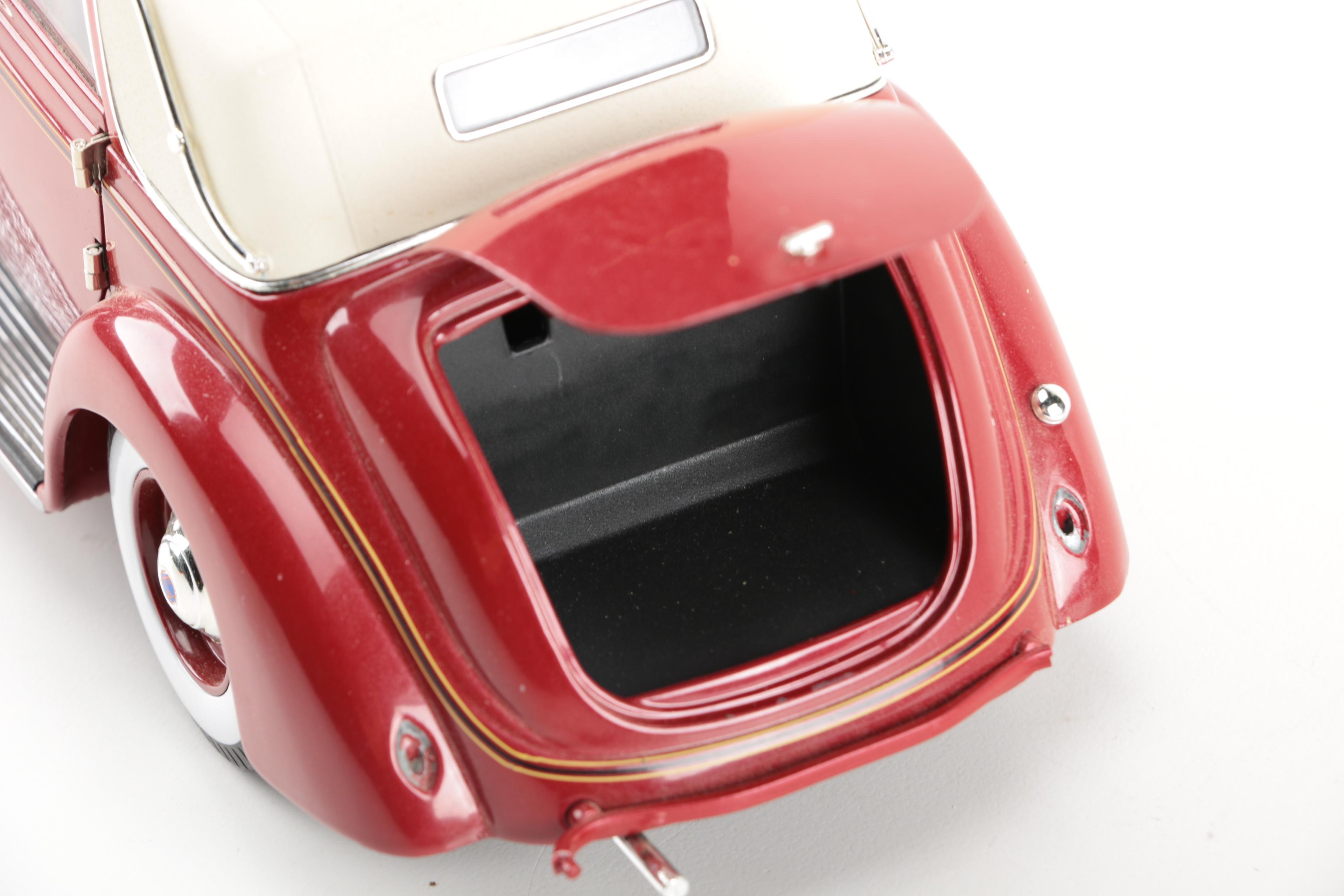 1:18 Scale Die-Cast Replica Classic Lincoln Cars