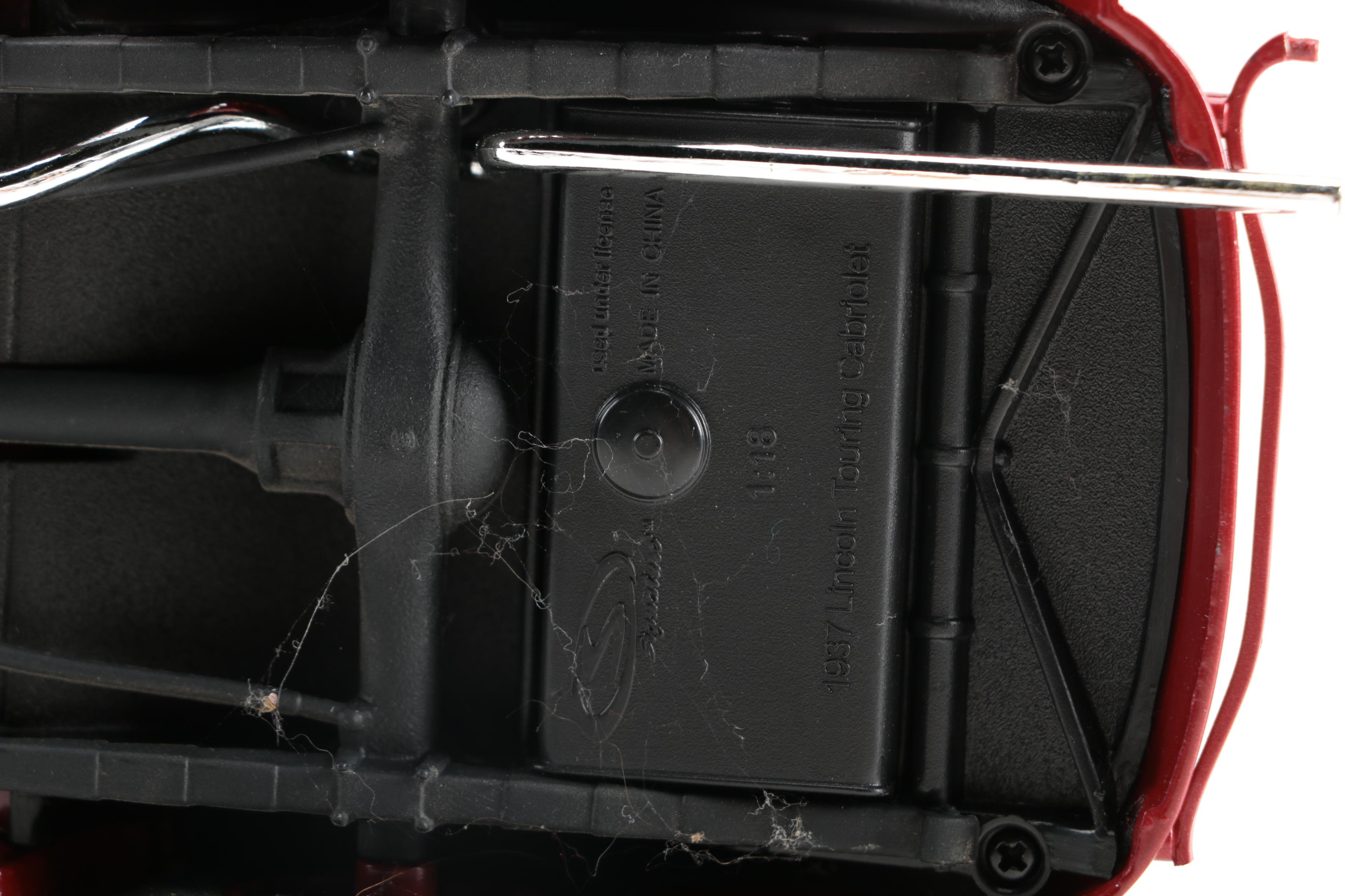 1:18 Scale Die-Cast Replica Classic Lincoln Cars