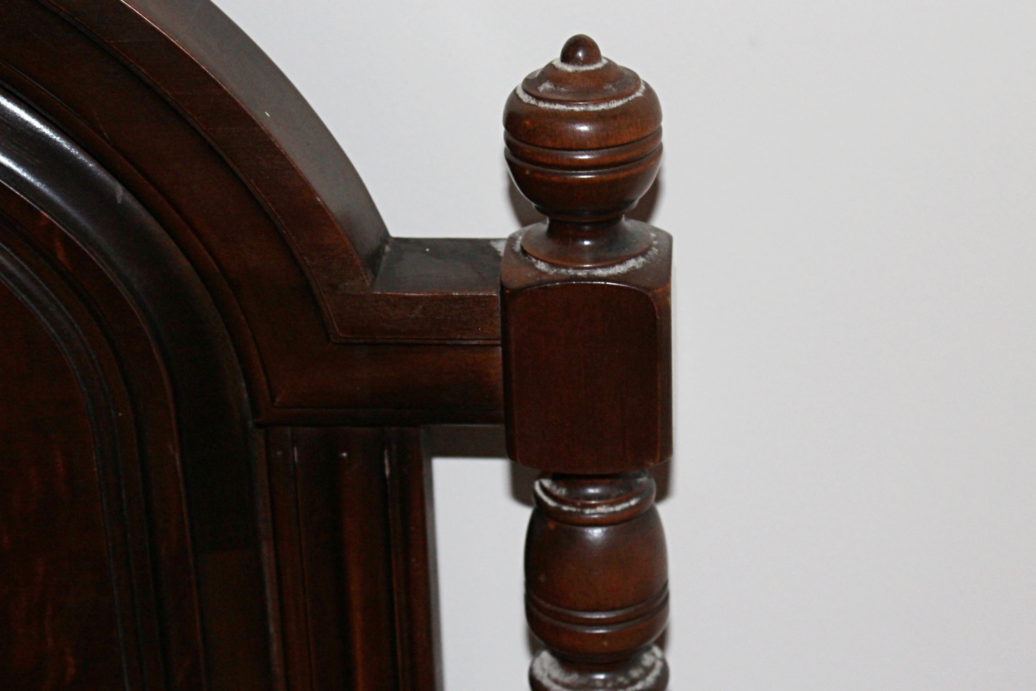 Antique Victorian Carved  Maple Twin Bed