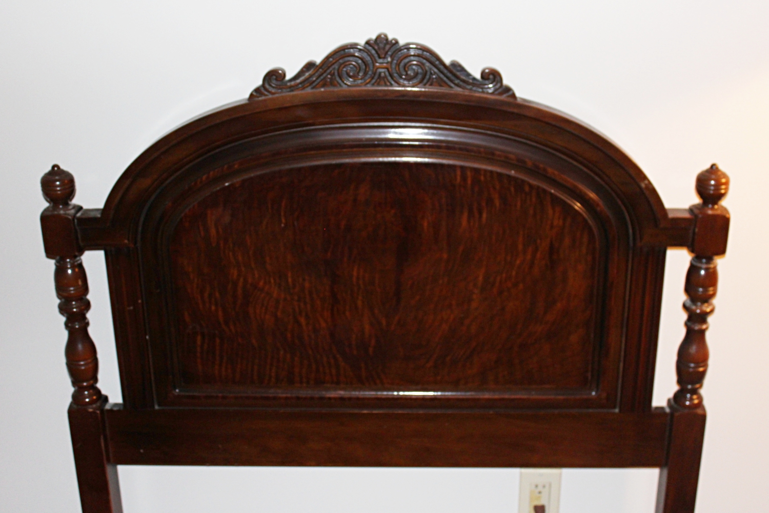 Antique Victorian Carved Twin Bed