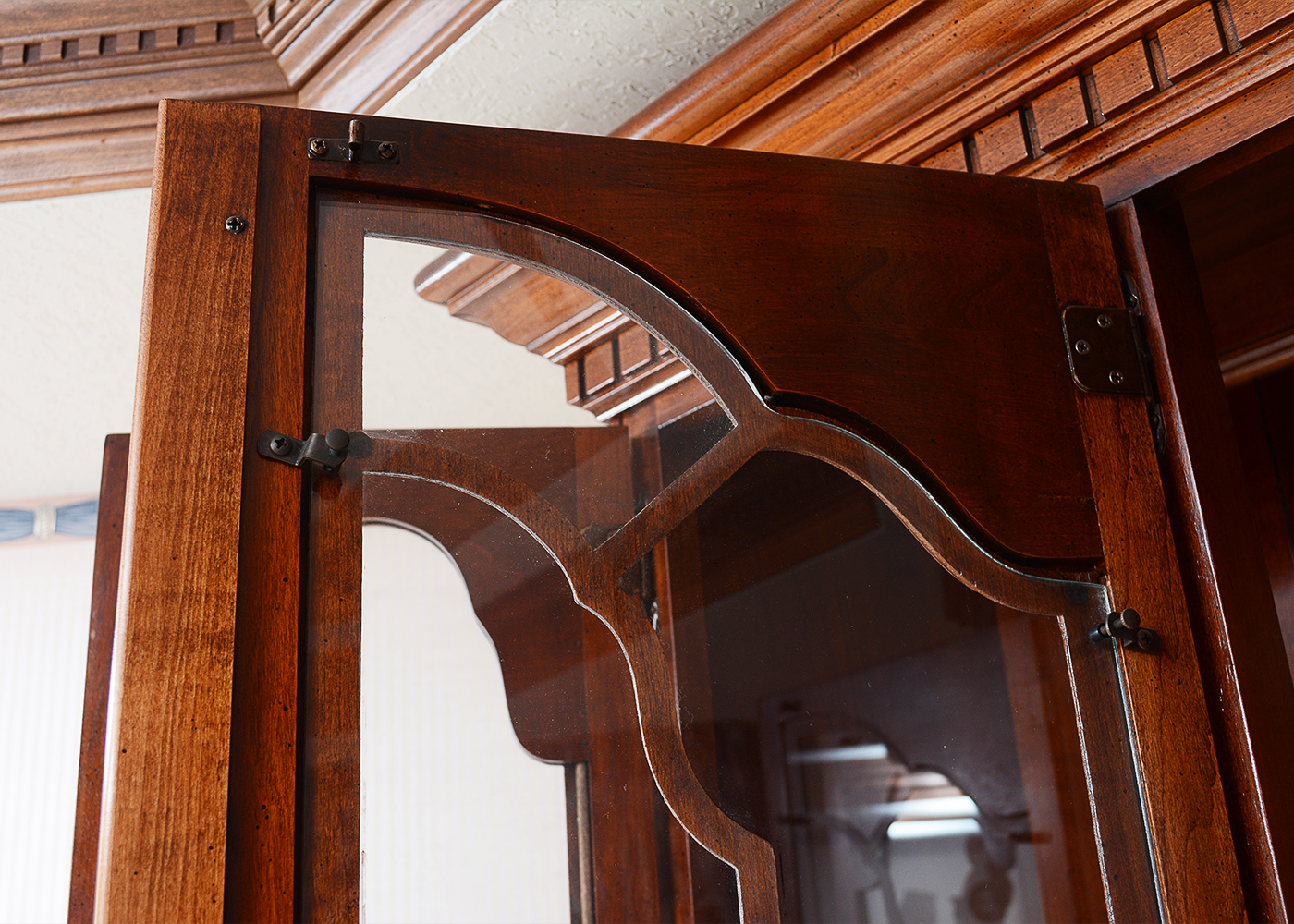 Chippendale Style Cherry China Cabinet by American Drew