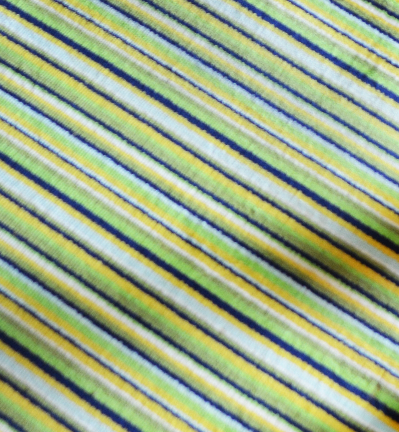 Ethan Allen Furniture Queen Anne Style Dining Table and Eight Dining Chairs