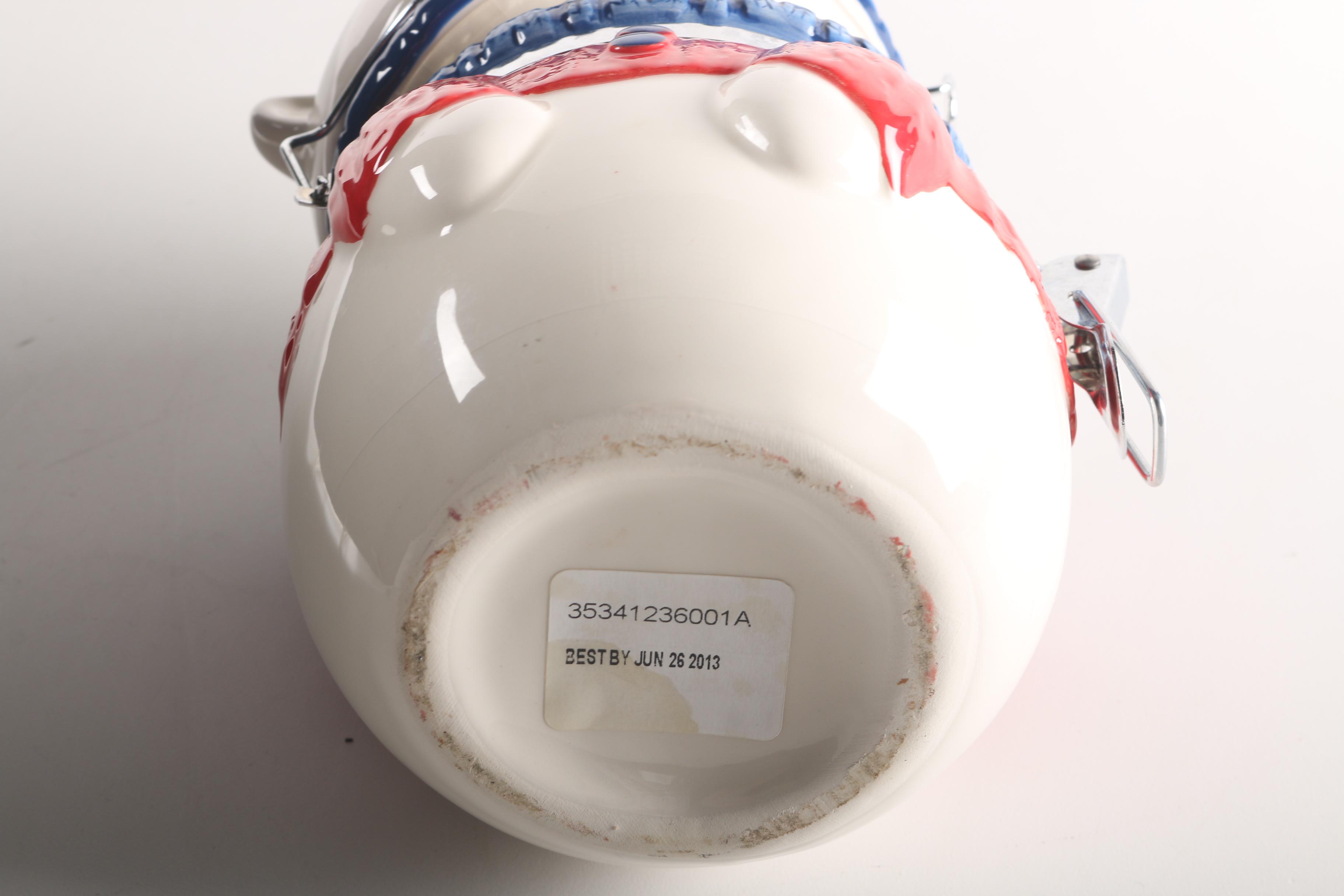 Ceramic Polar Bear Container